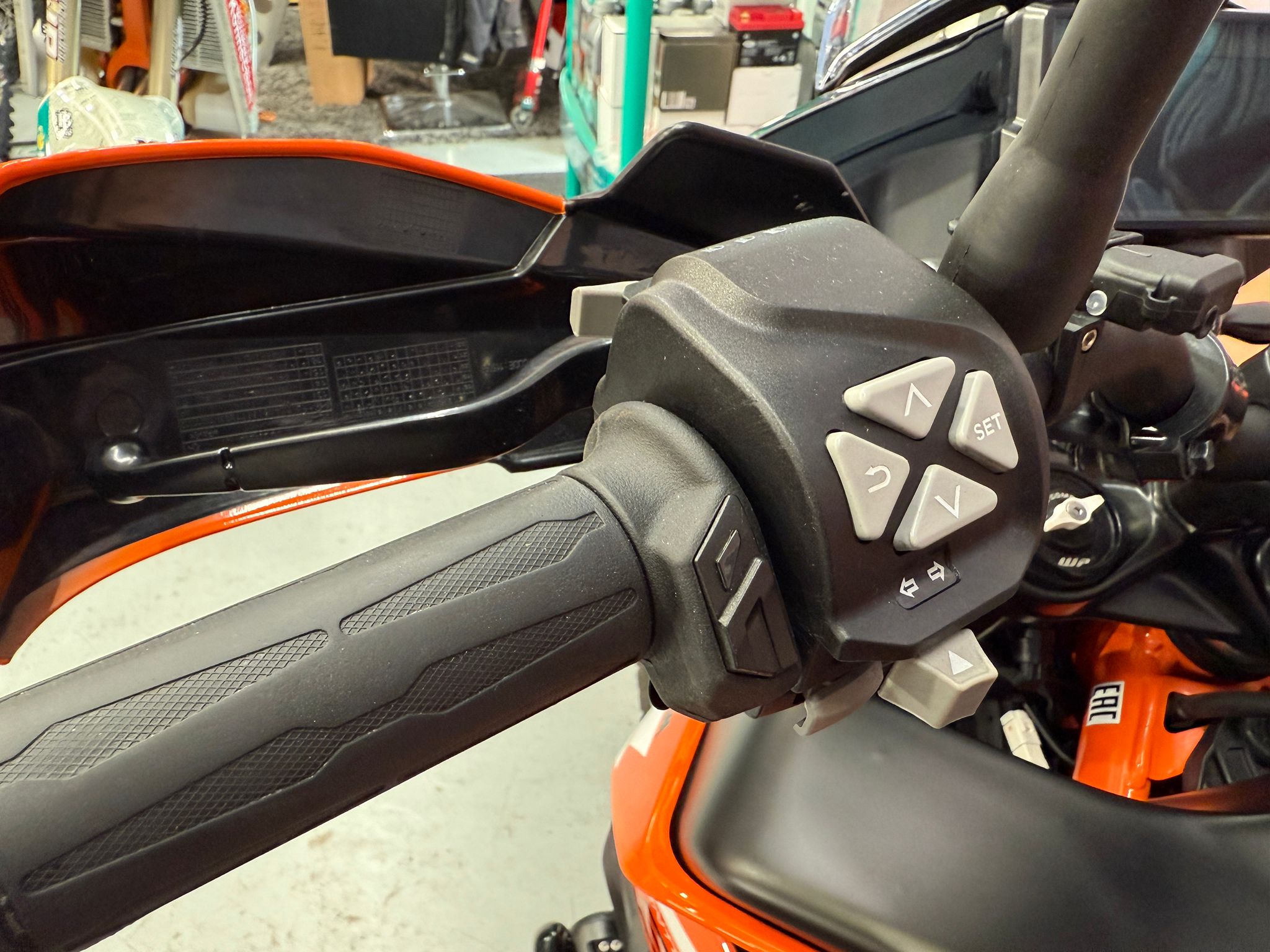 390 Adventure Touring X (399cc) 2024