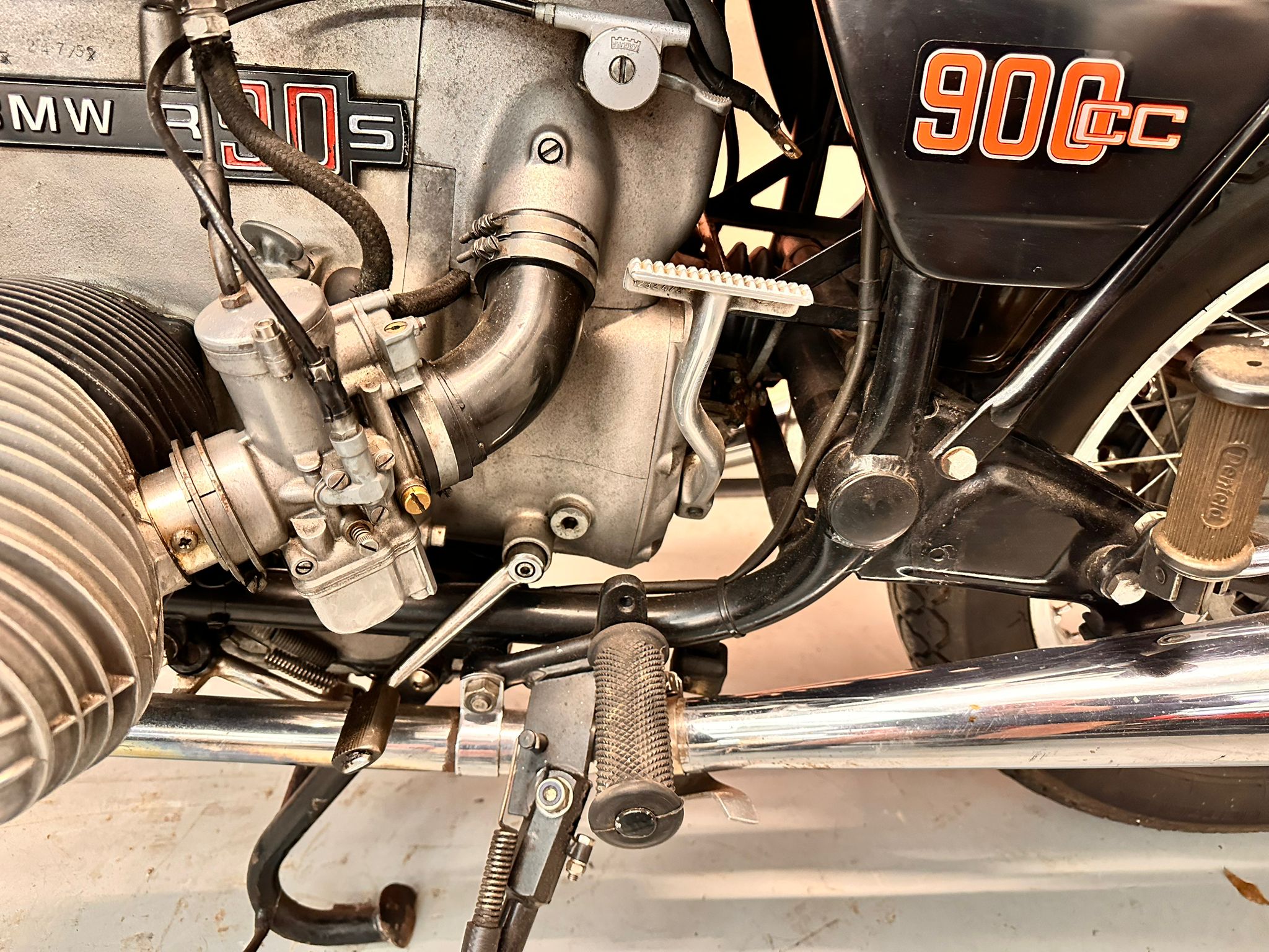 R90S (898cc) 1975