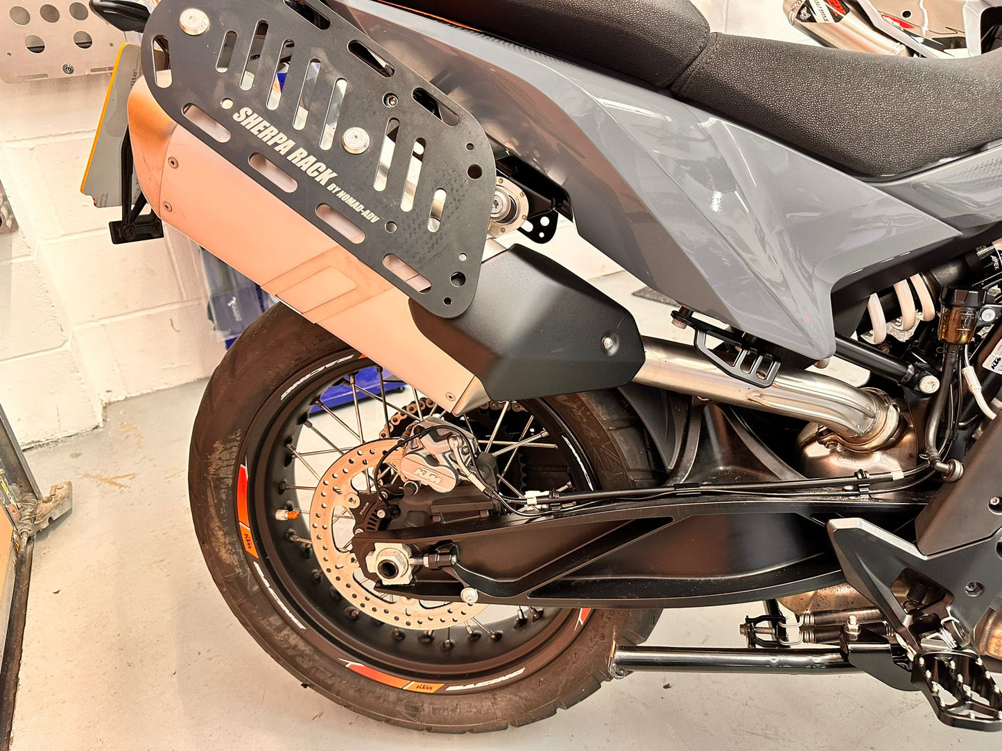 890 Adventure (889cc) 2023