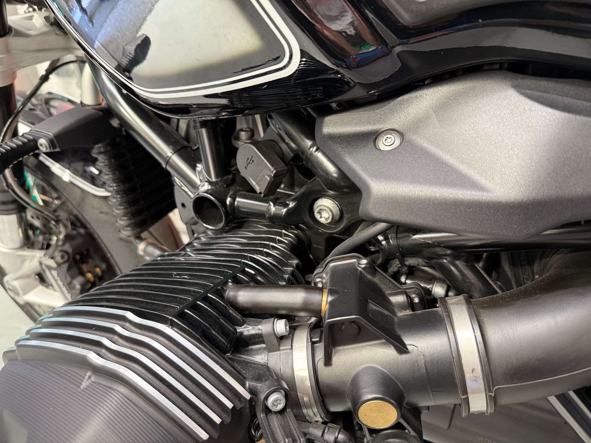 R Nine T 100th Anniversary Edition (1170cc) 2023