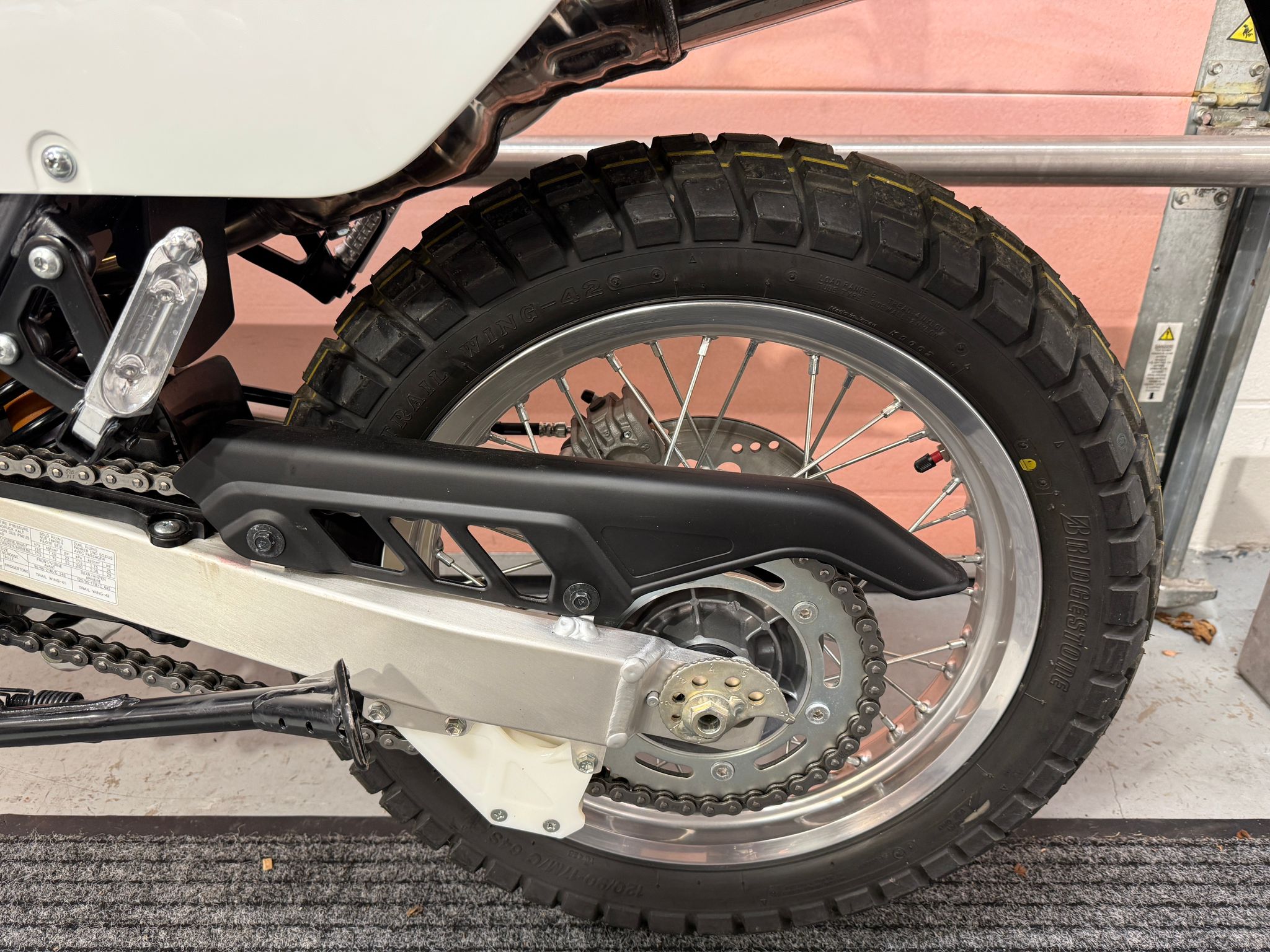 DR 650 Dual Sport (644cc) 2025