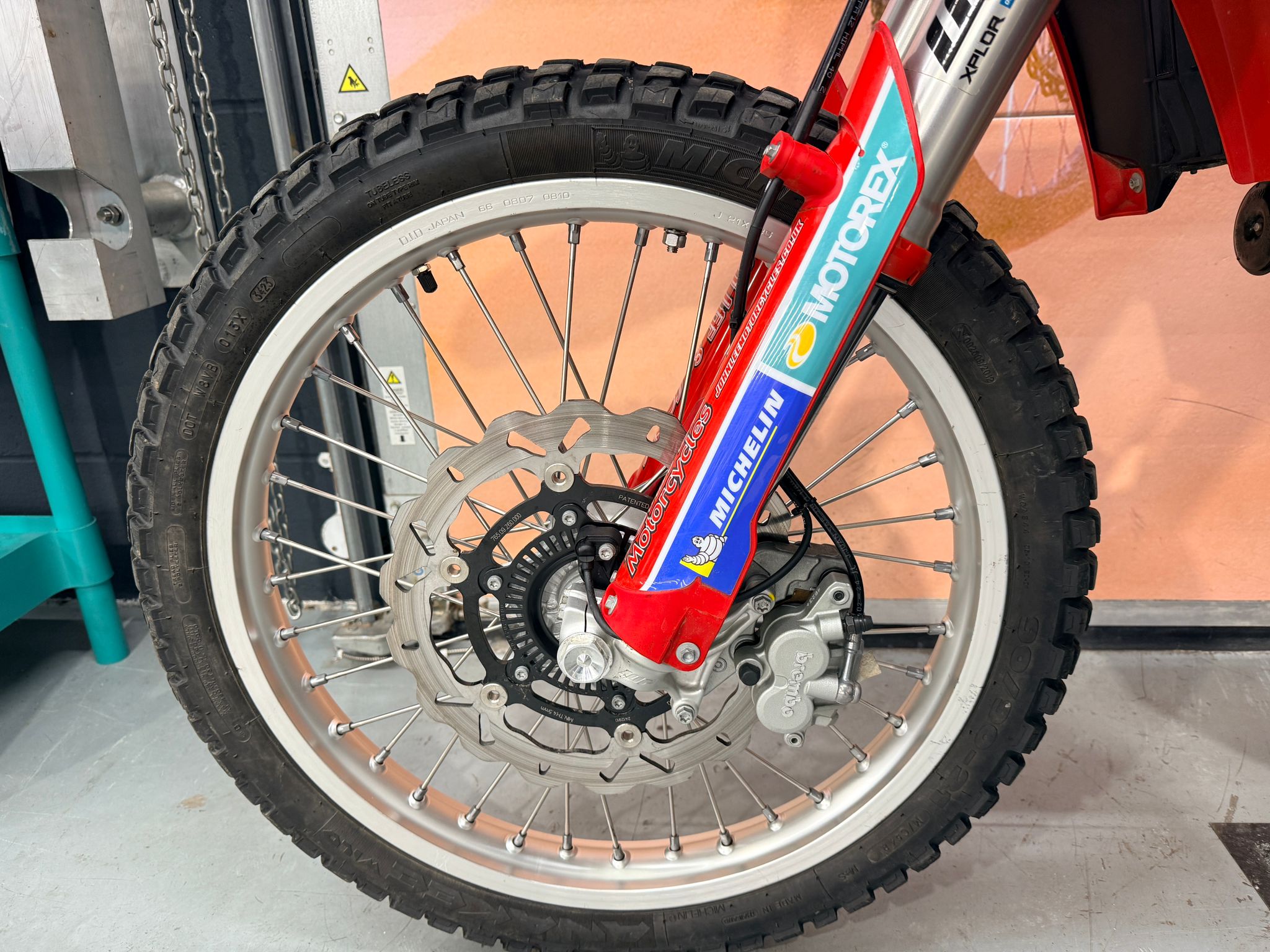 ES 700 Enduro (692cc) 2025