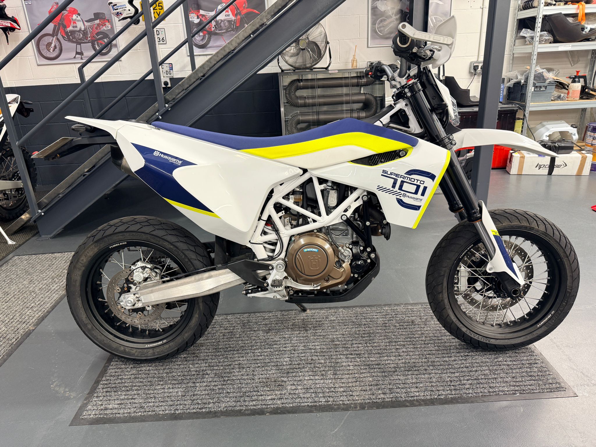701 Supermoto (692cc) 2018