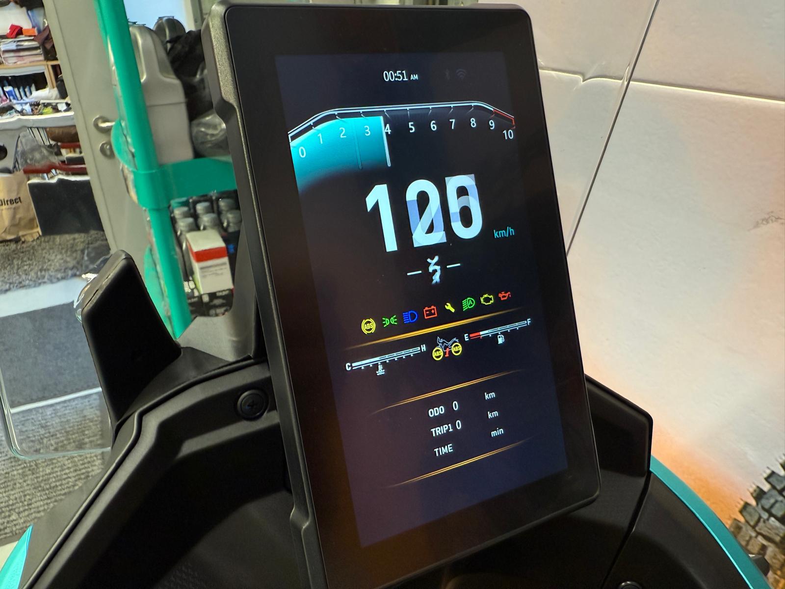 800 X Rally (NEW)