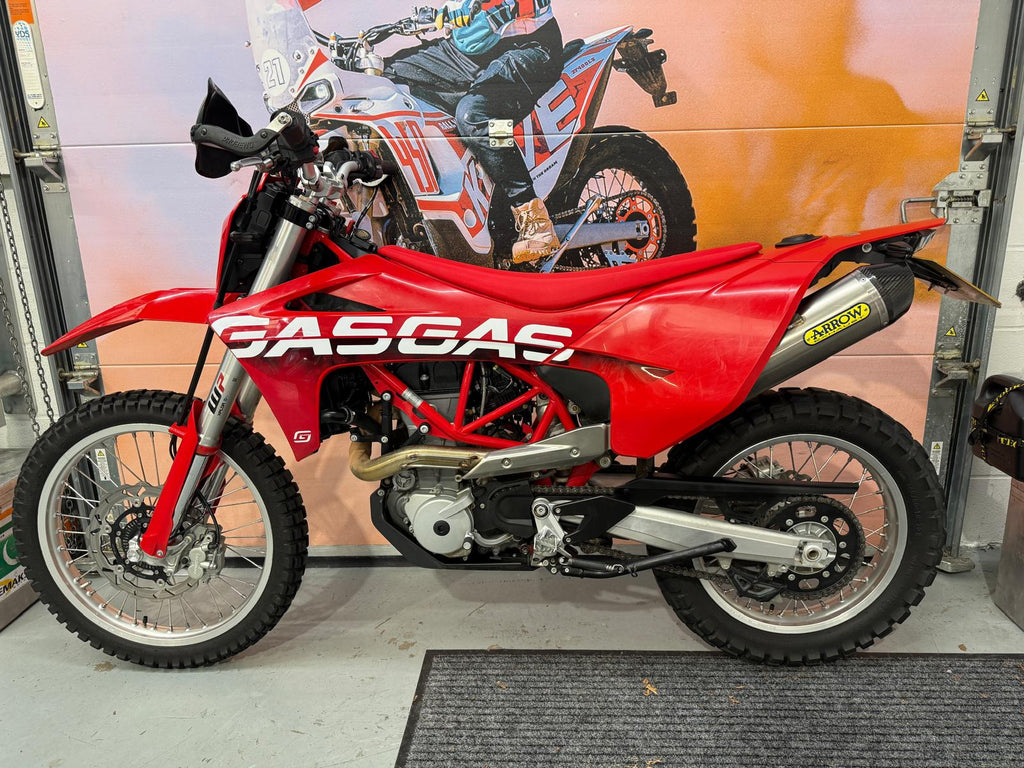 ES 700 Enduro (692cc) 2024