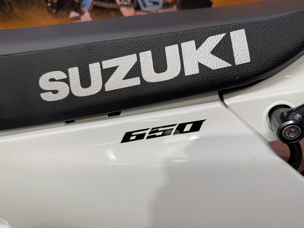 DR 650 Dual Sport (644cc) 2025