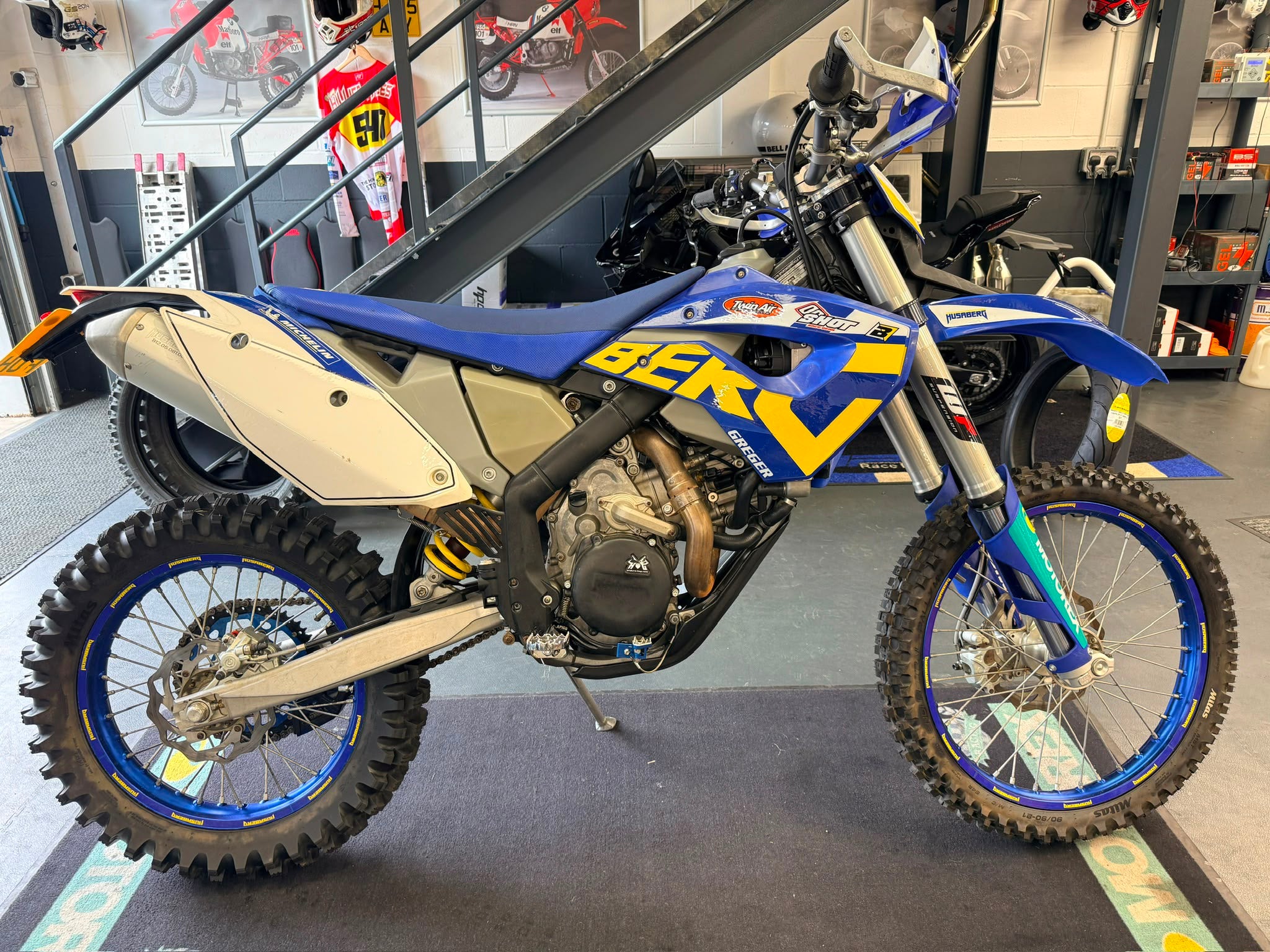 FE 390 (393cc) 2011