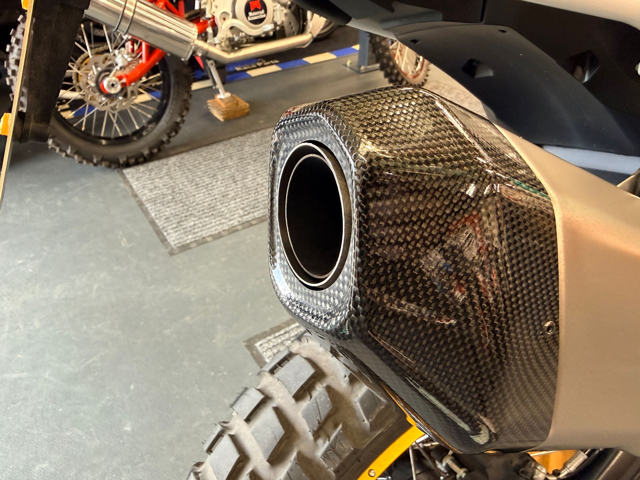 F900GS Sport (895cc) 2024