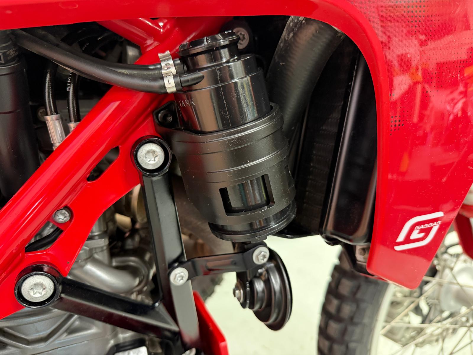 ES 700 Enduro (692cc) 2024