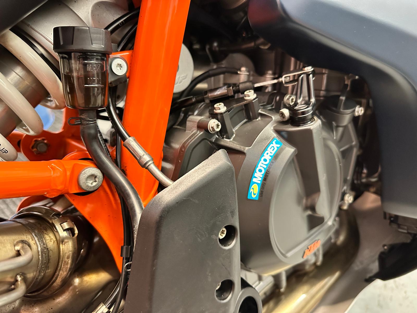 890 Adventure R (889cc) 2023