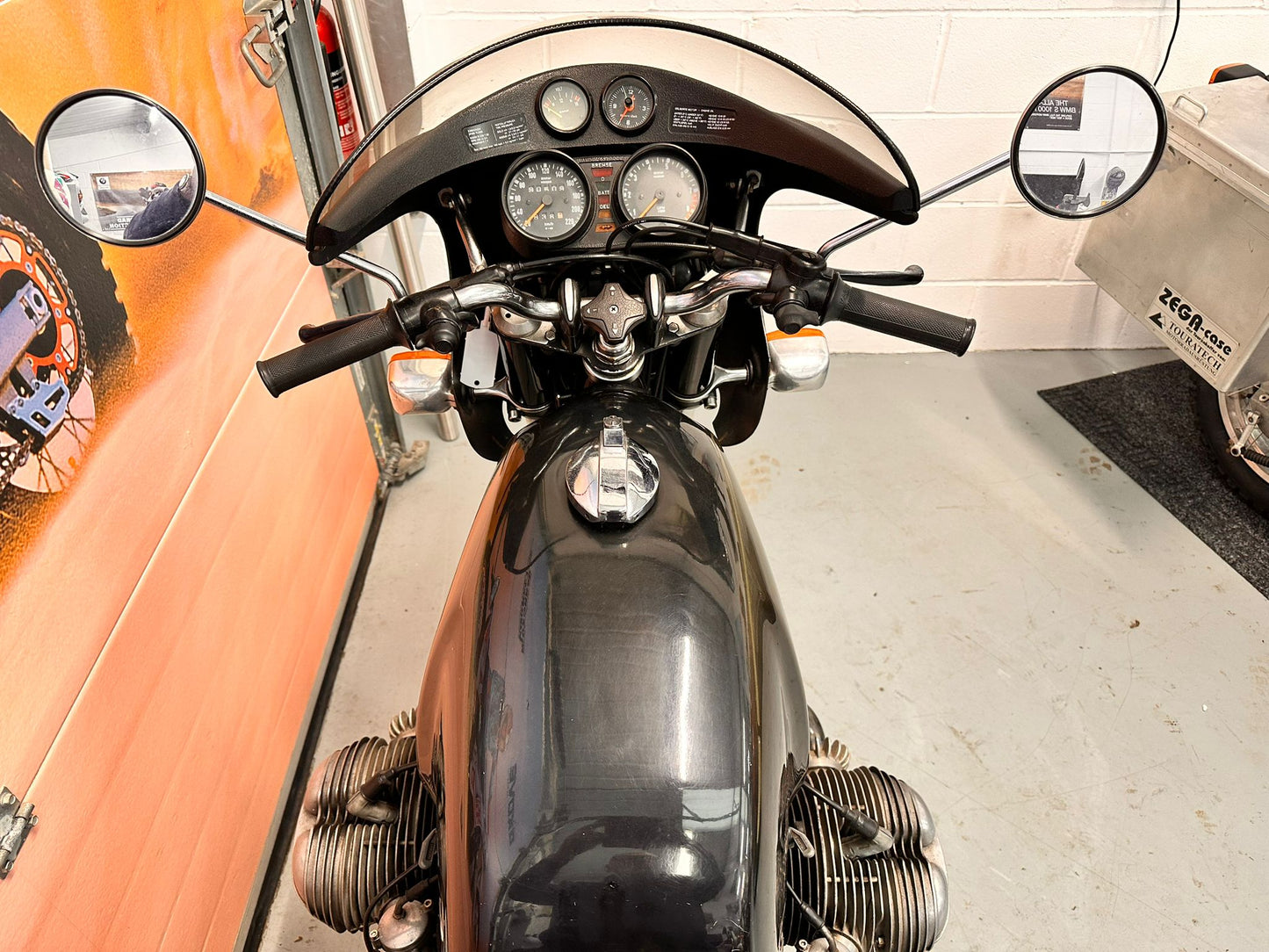 R90S (898cc) 1975