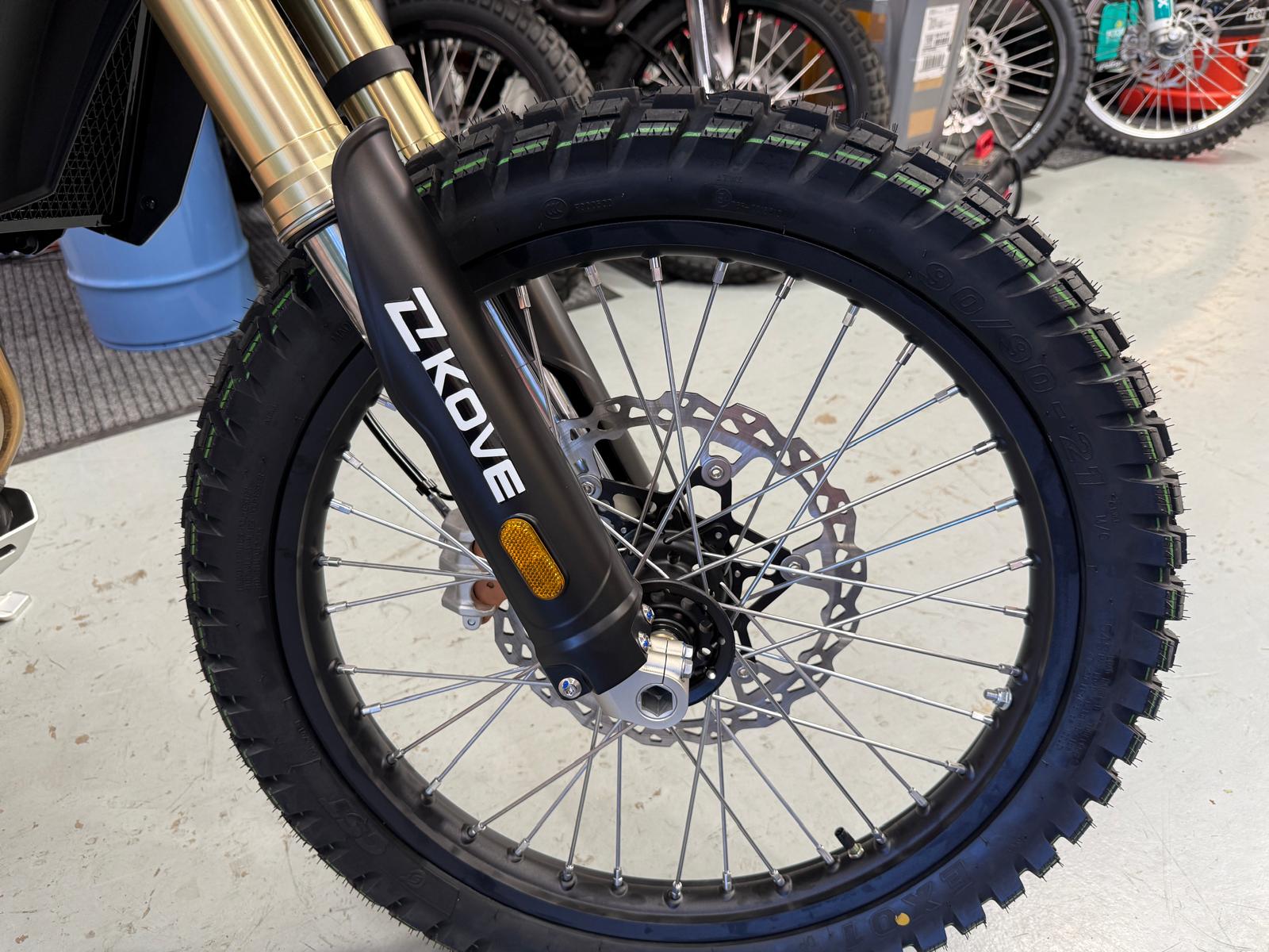 800 X Rally (NEW)