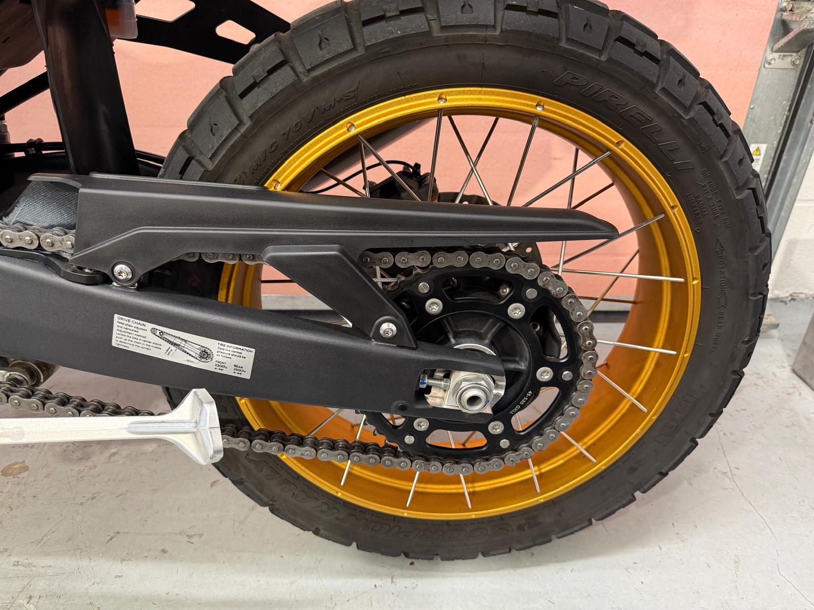 800X Adventure (799cc) 2024