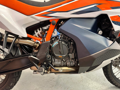 890 Adventure R (889cc) 2023