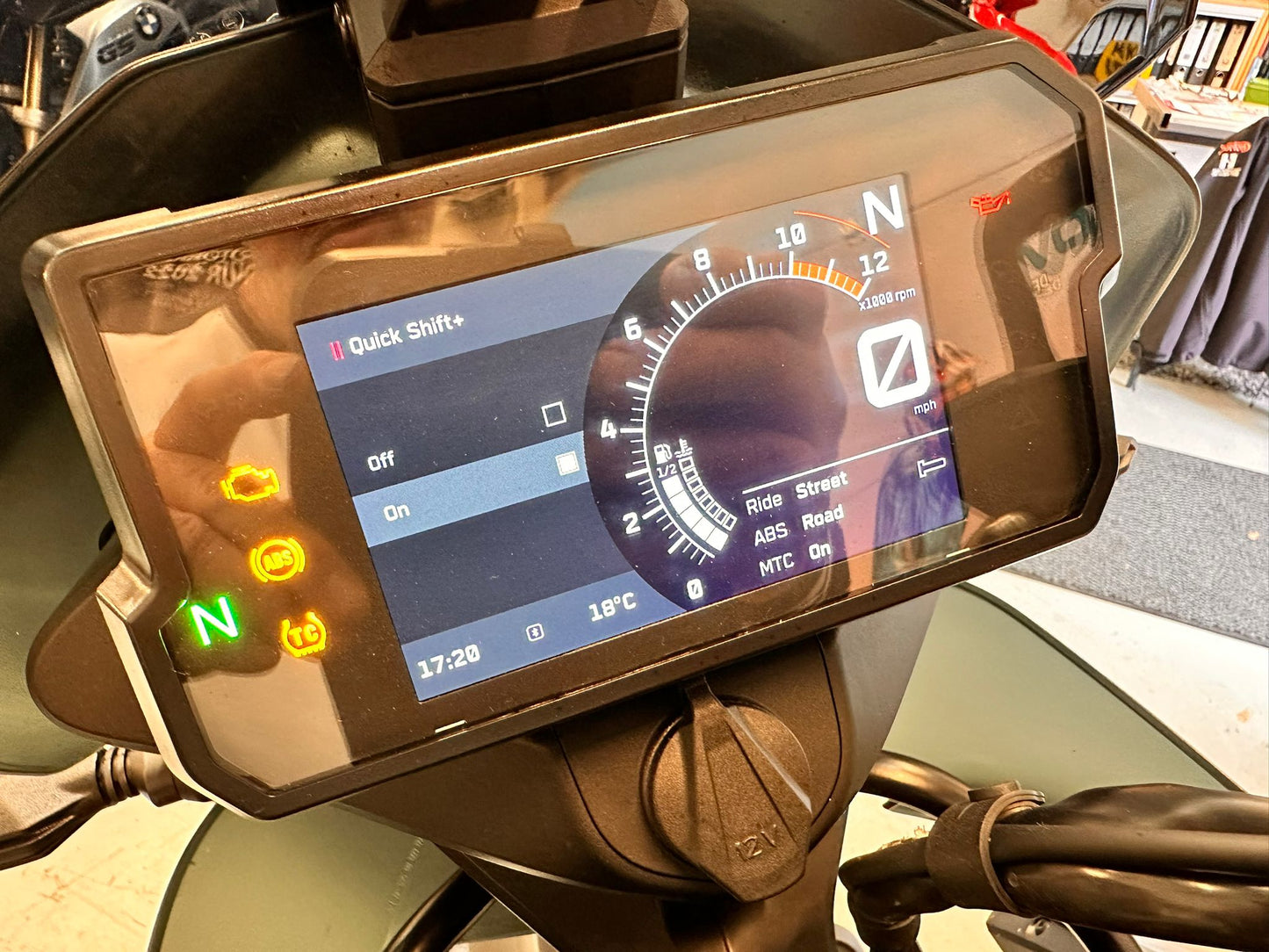 890 Adventure (889cc) 2023