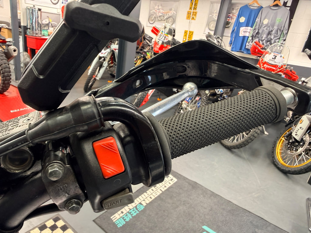 TT-R 250 Raid (249cc) 1994