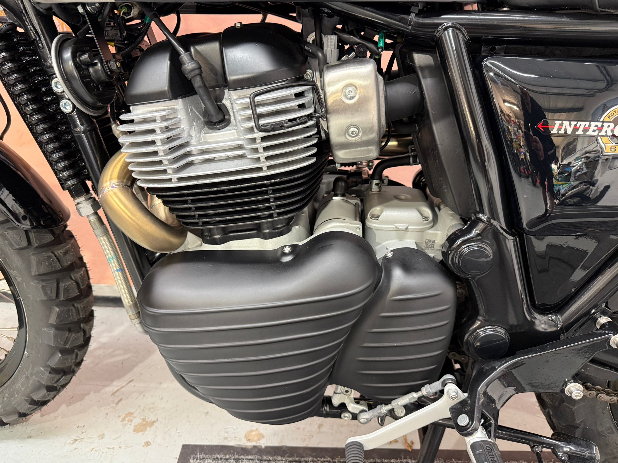 Interceptor Street Scrambler (648cc) 2022