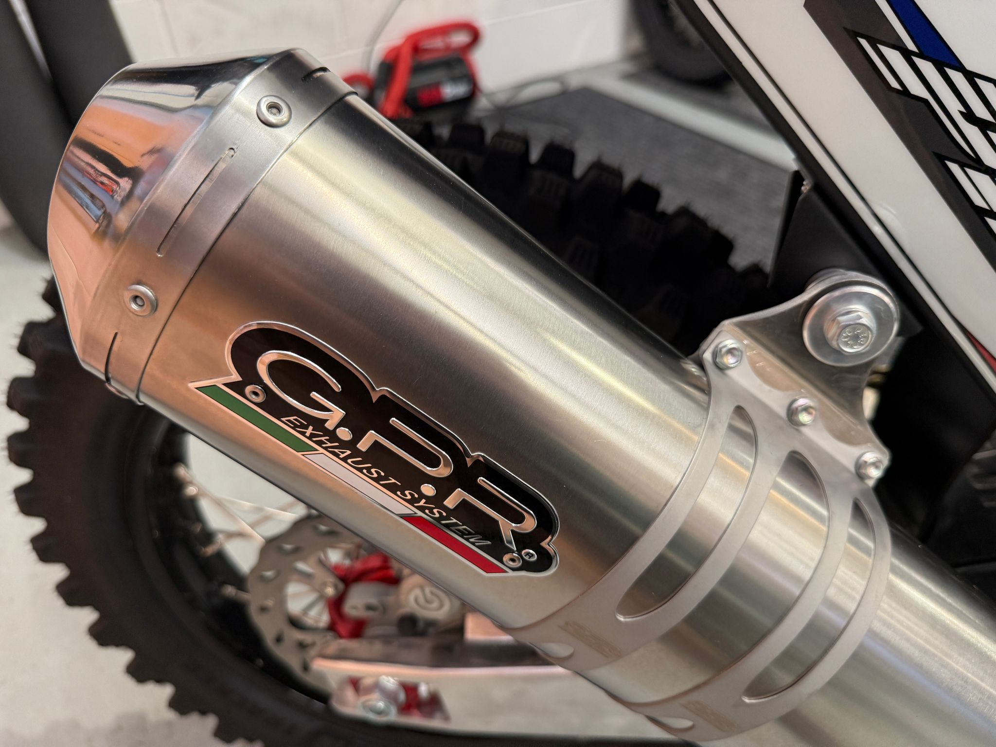 PR7 (650cc) 2025