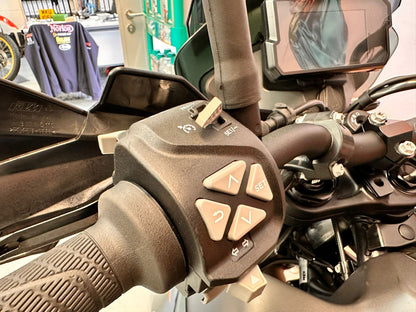 890 Adventure (889cc) 2023