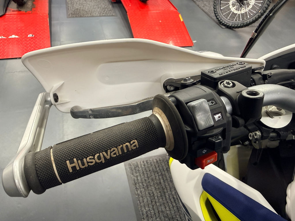 701 Supermoto (692cc) 2018