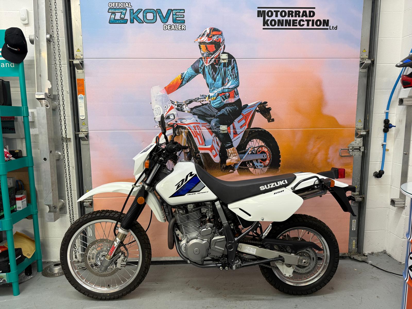 DR 650 Dual Sport (644cc) 2025
