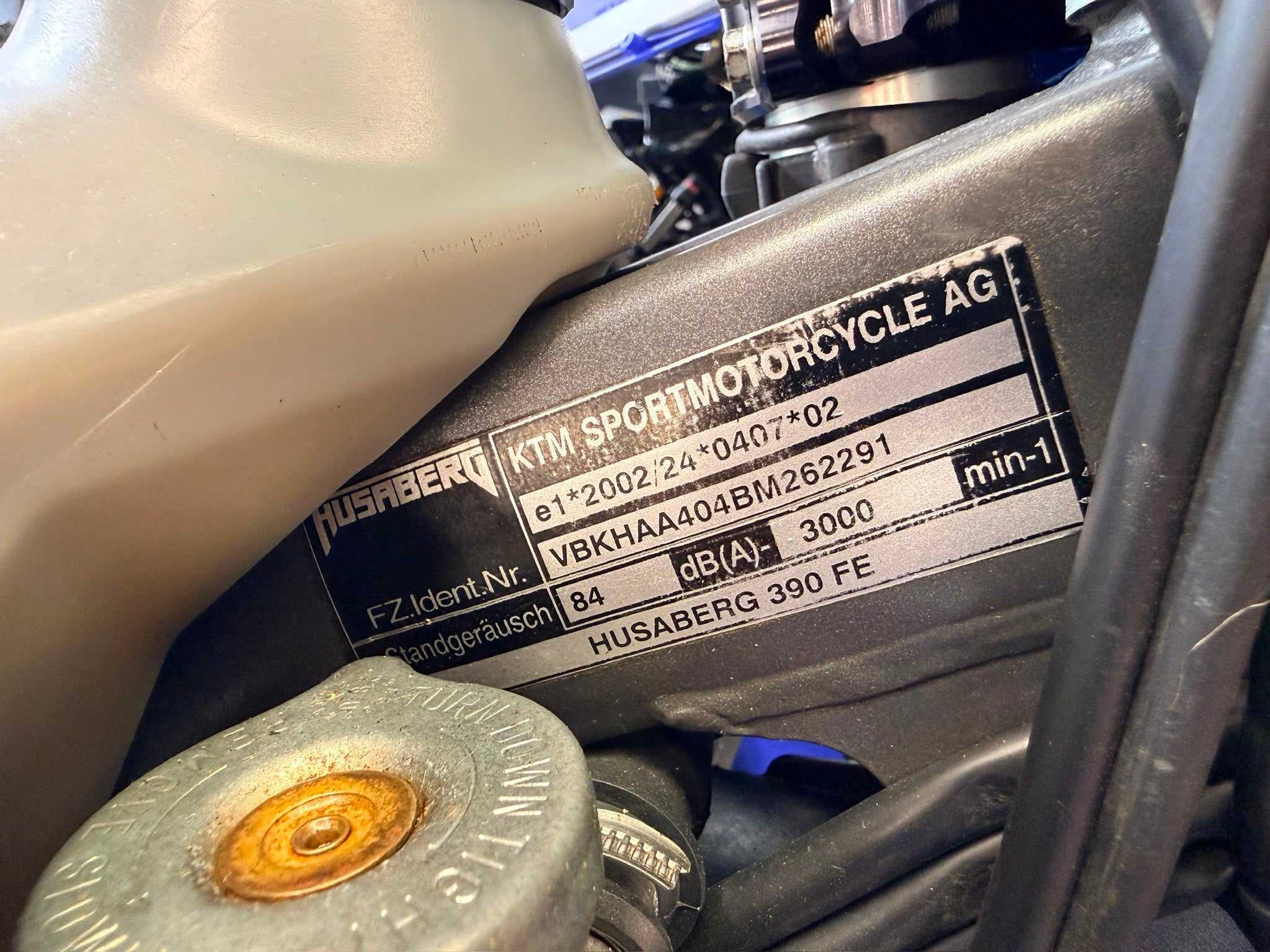 FE 390 (393cc) 2011