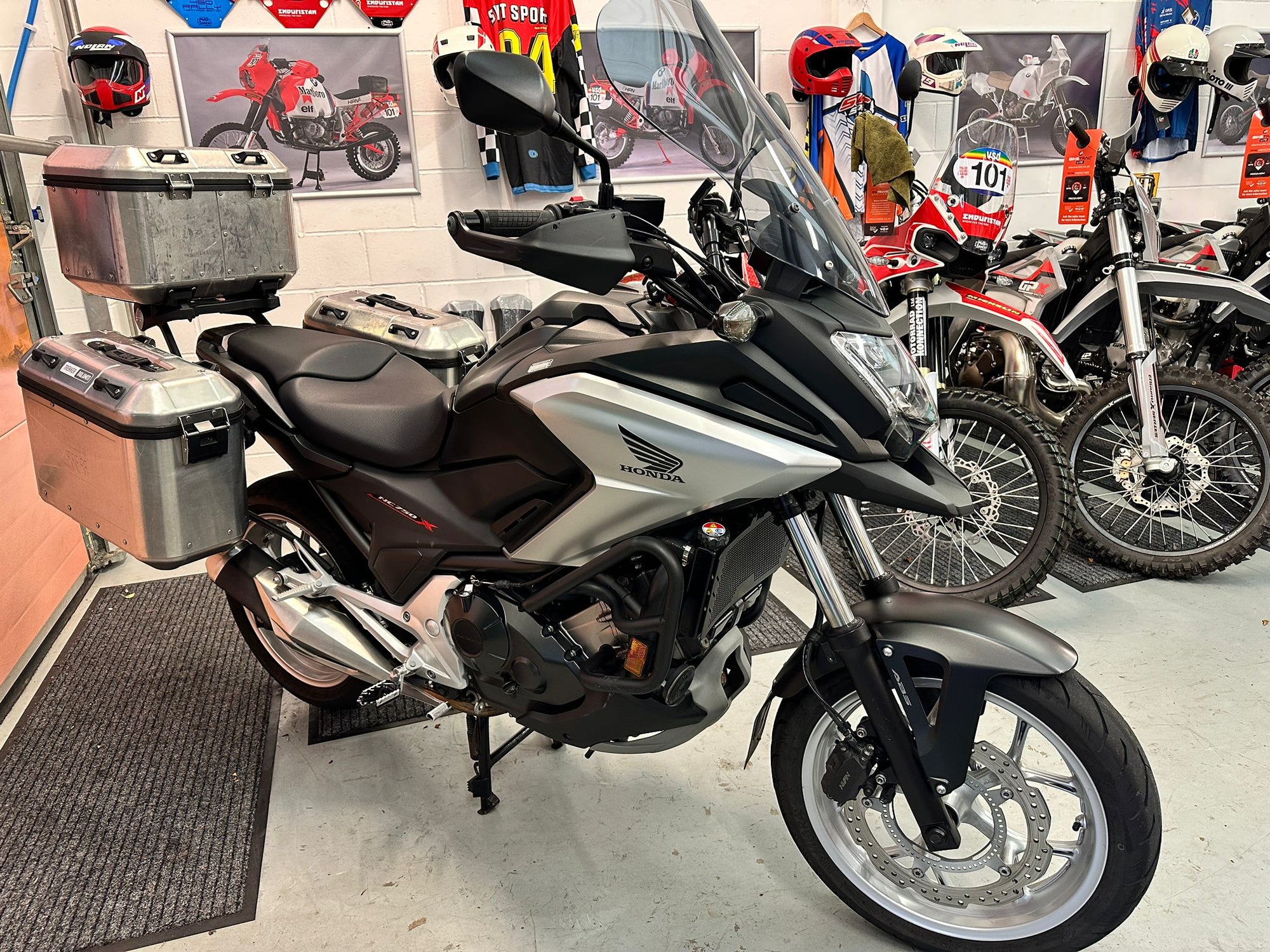 NC750X (745cc) 2017