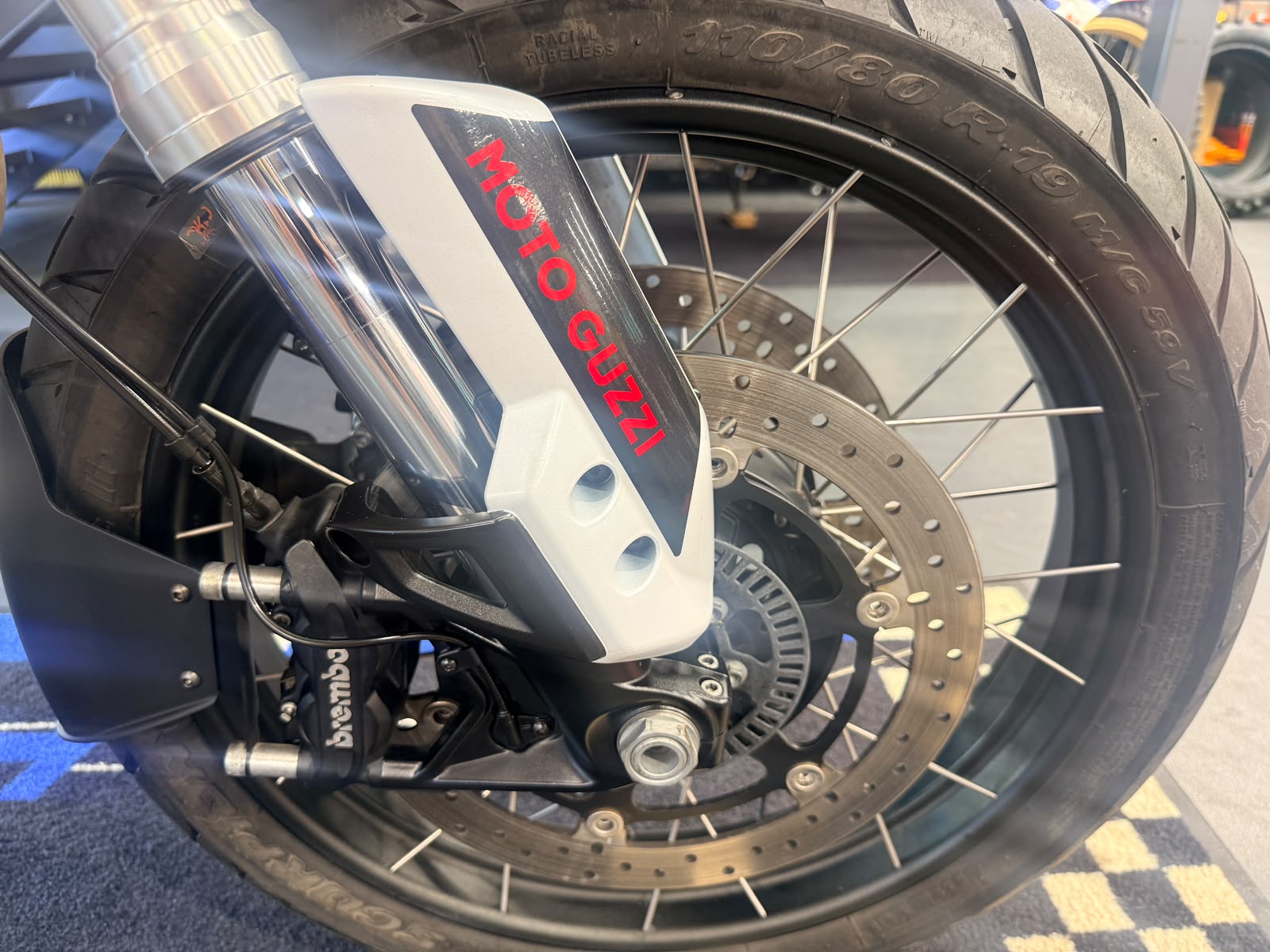 V85 TT (853cc) 2023
