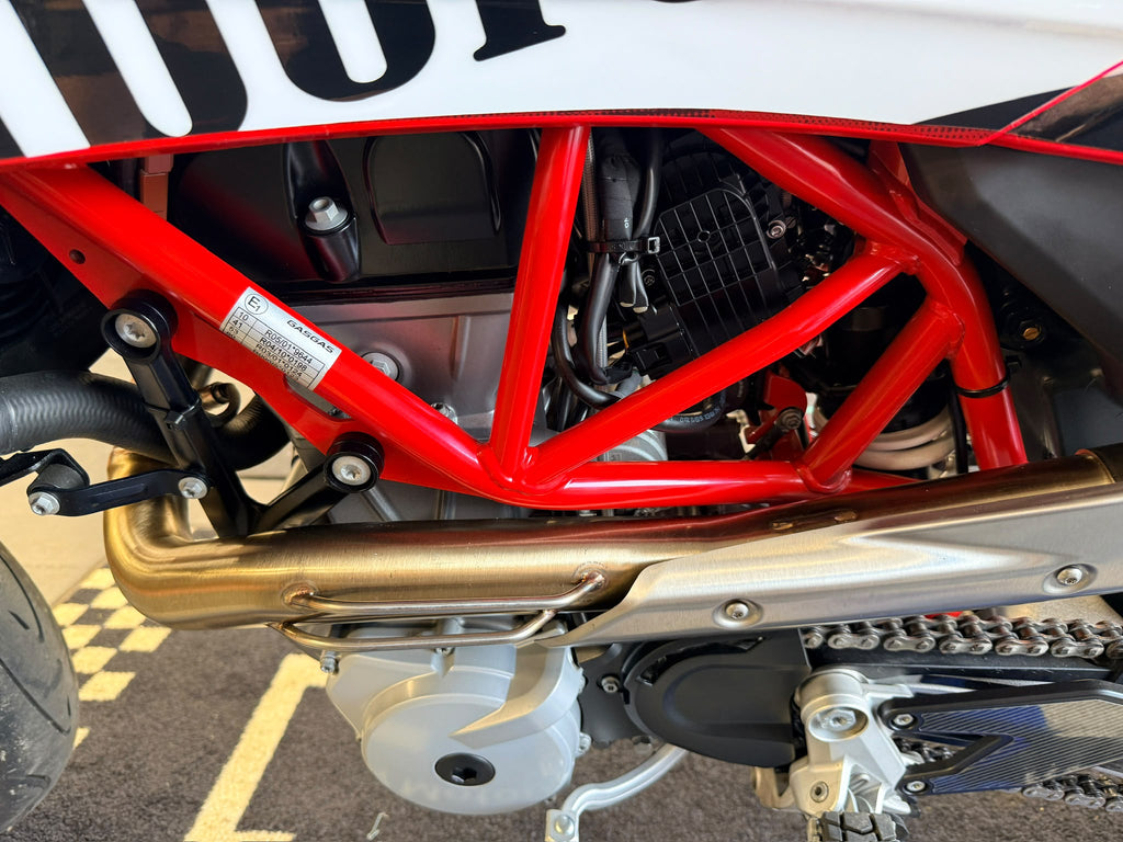 SM 700 Supermoto (692cc) 2024