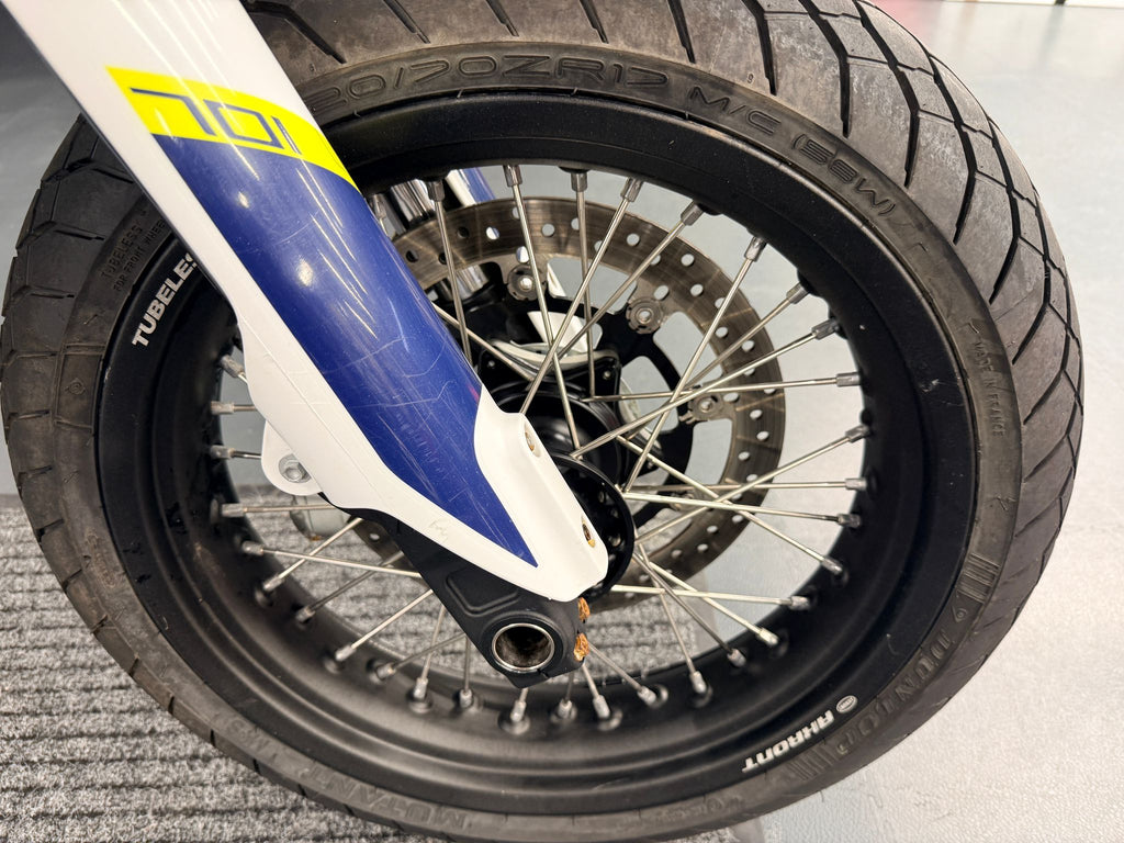 701 Supermoto (692cc) 2018