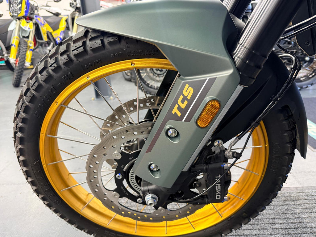 800X Pro (799cc) 2024