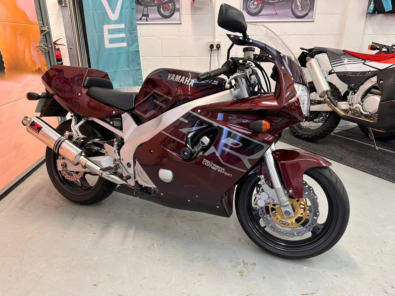 FZR 600 R (599cc) 1995