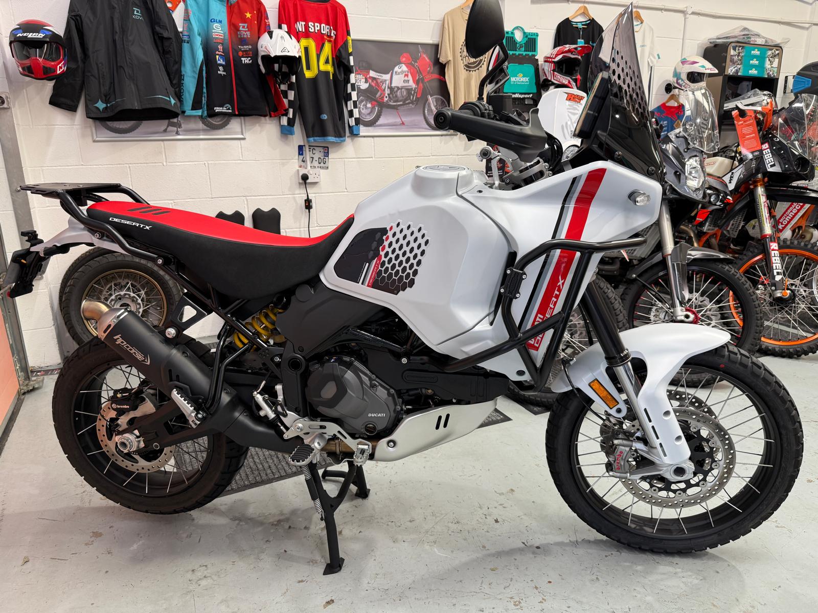 Desert X (937cc) 2023