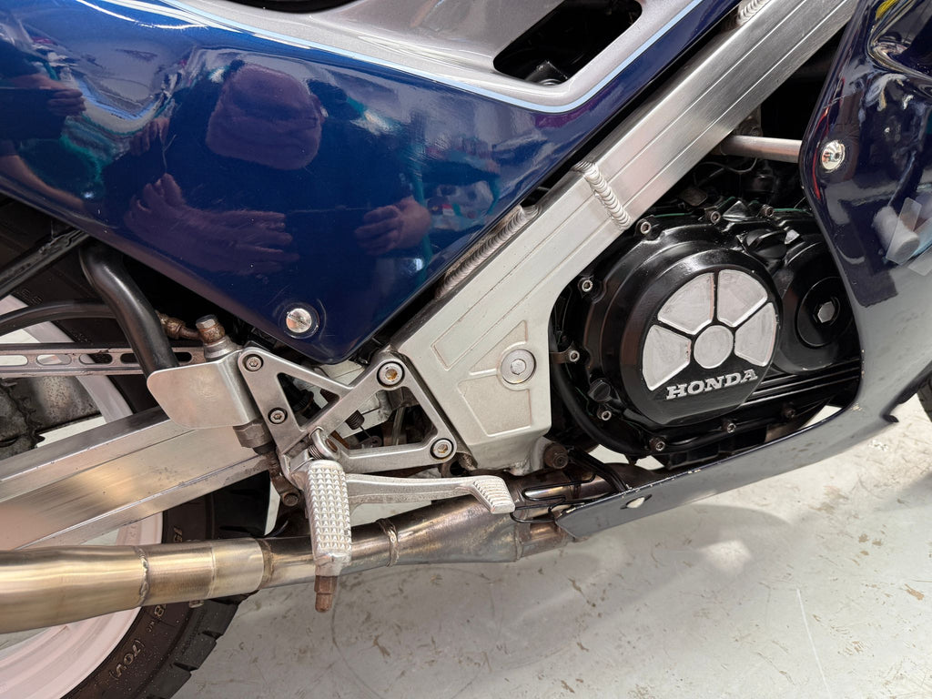 VFR 750 RC24 (748cc) 1987