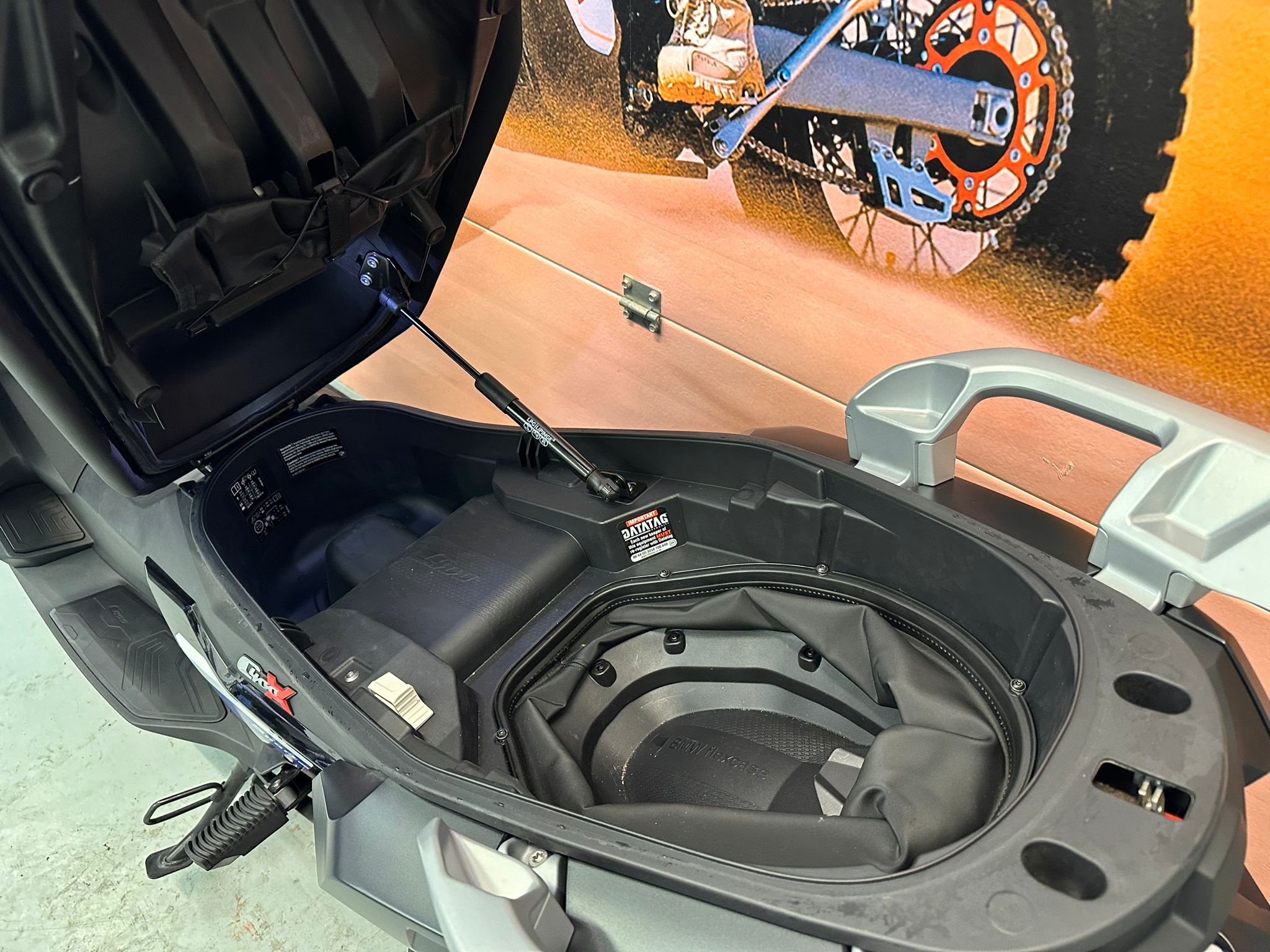 C400 X SE (350cc) 2021