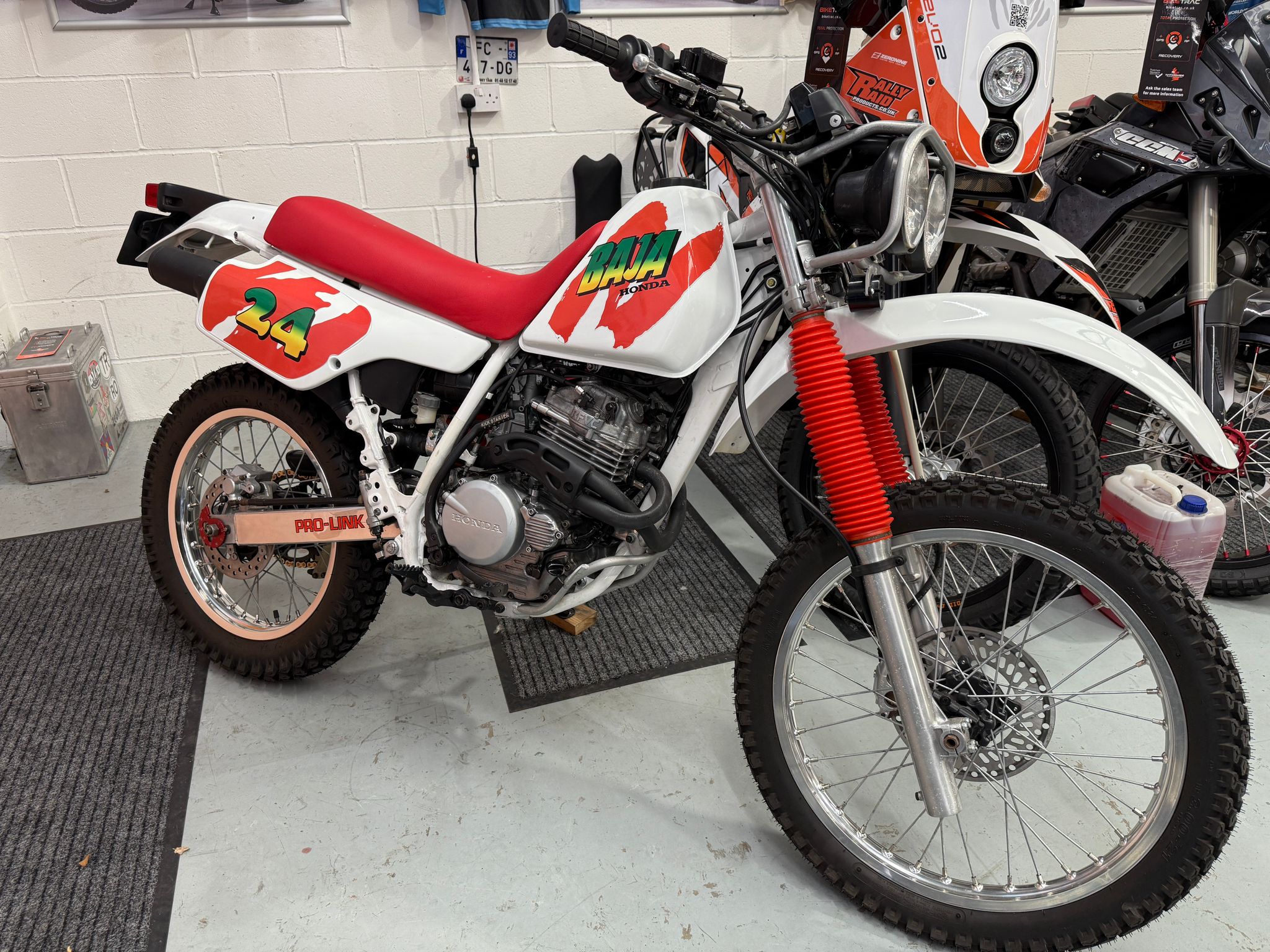(希少車)XR250 BAJA HONDA XR250 BAJA 1995 Parts and Technical Specifications - Webike