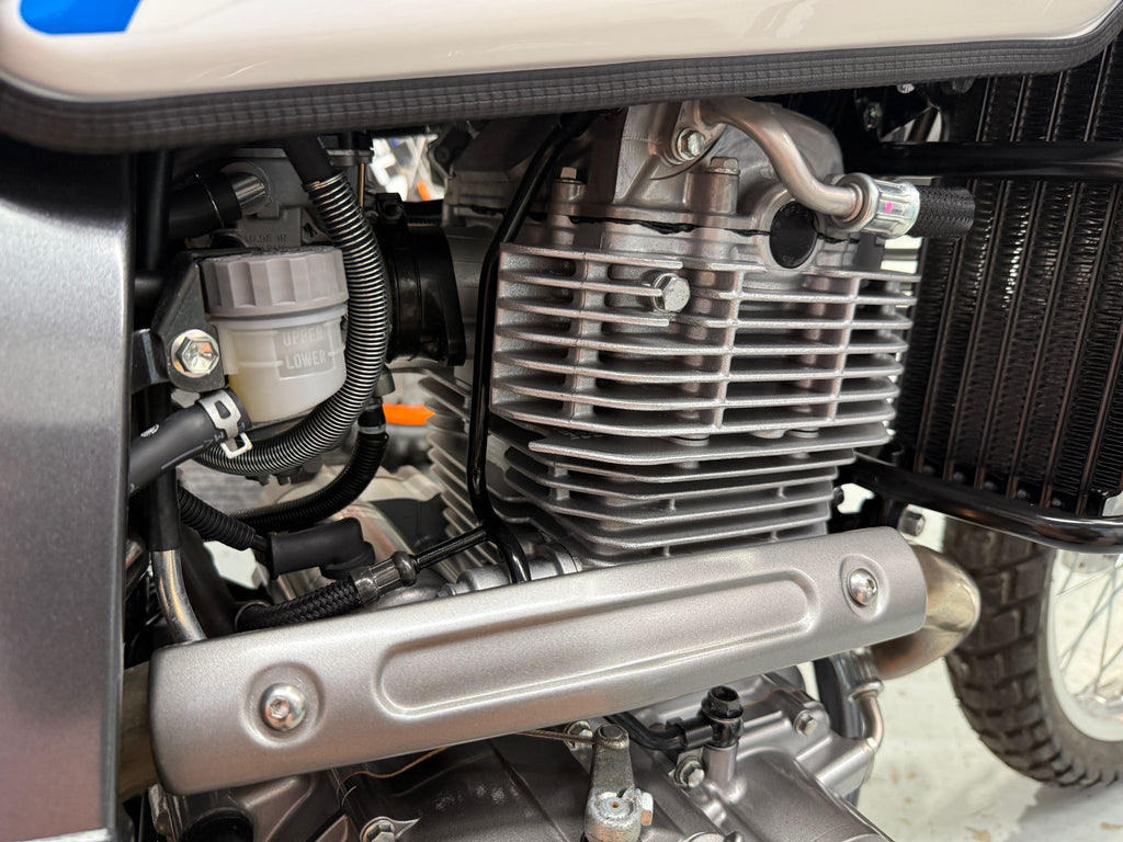 DR 650 Dual Sport (644cc) 2025