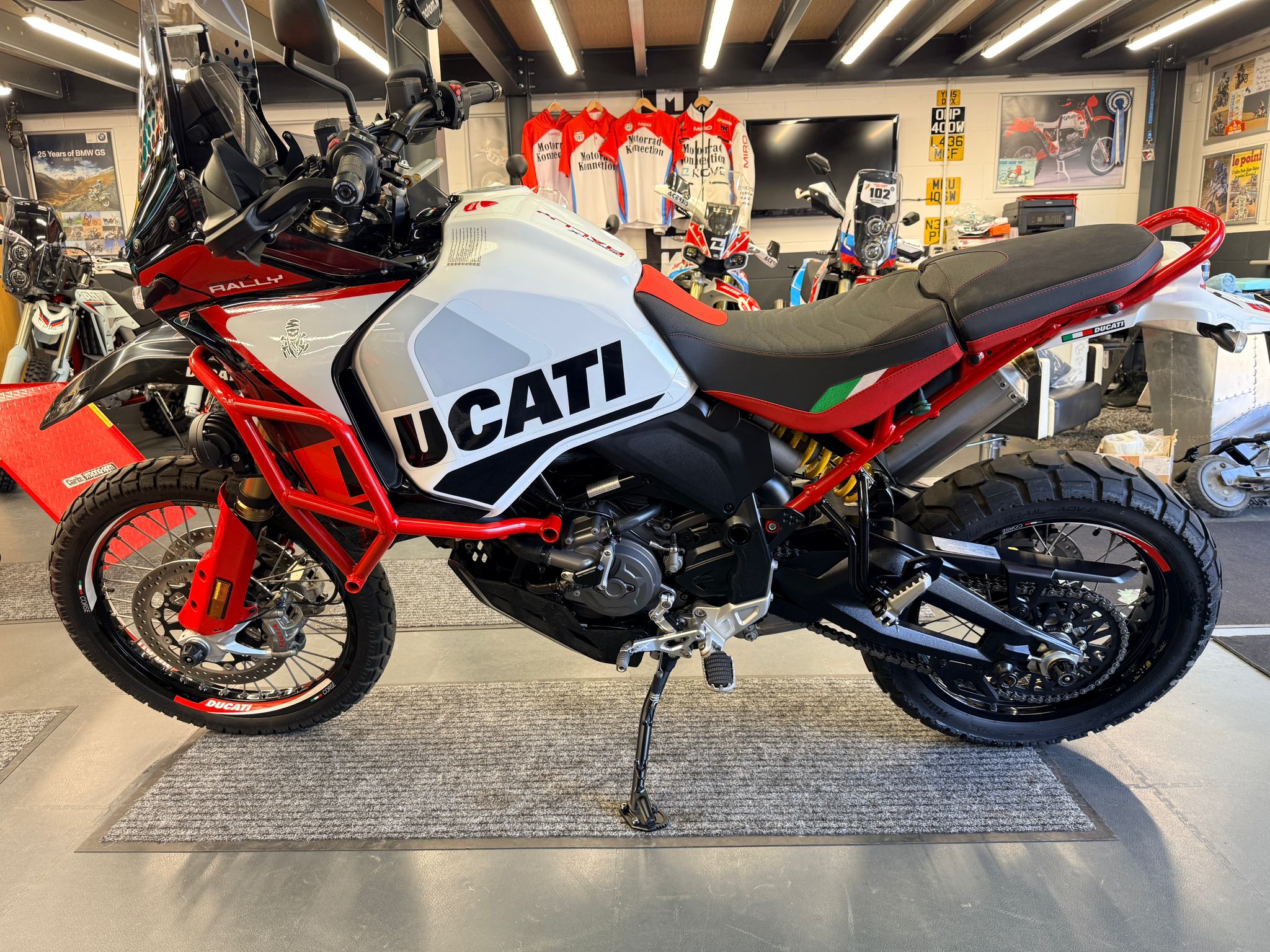 Desert X Rally (937cc) 2024