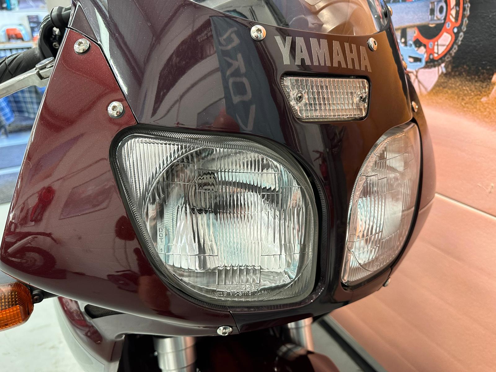 FZR 600 R (599cc) 1995