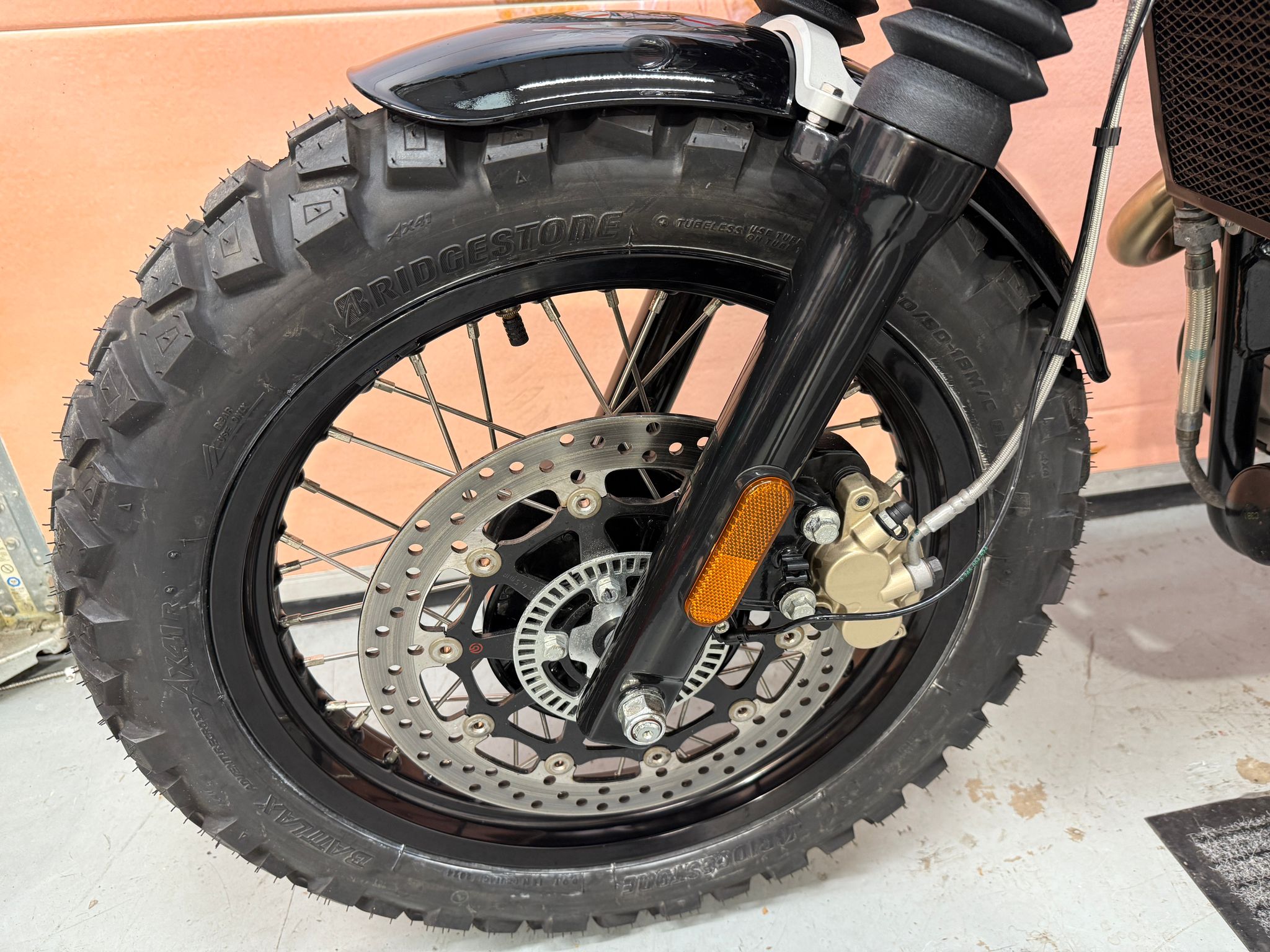 Interceptor Street Scrambler (648cc) 2022