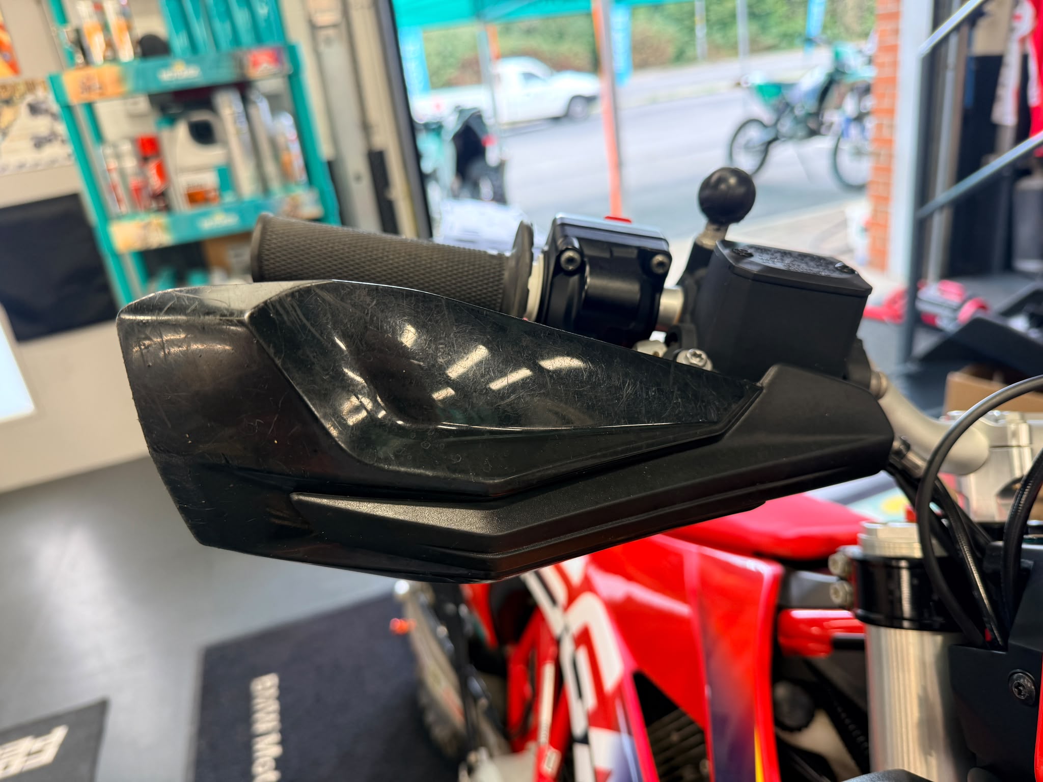 ES 700 Enduro (692cc) 2022