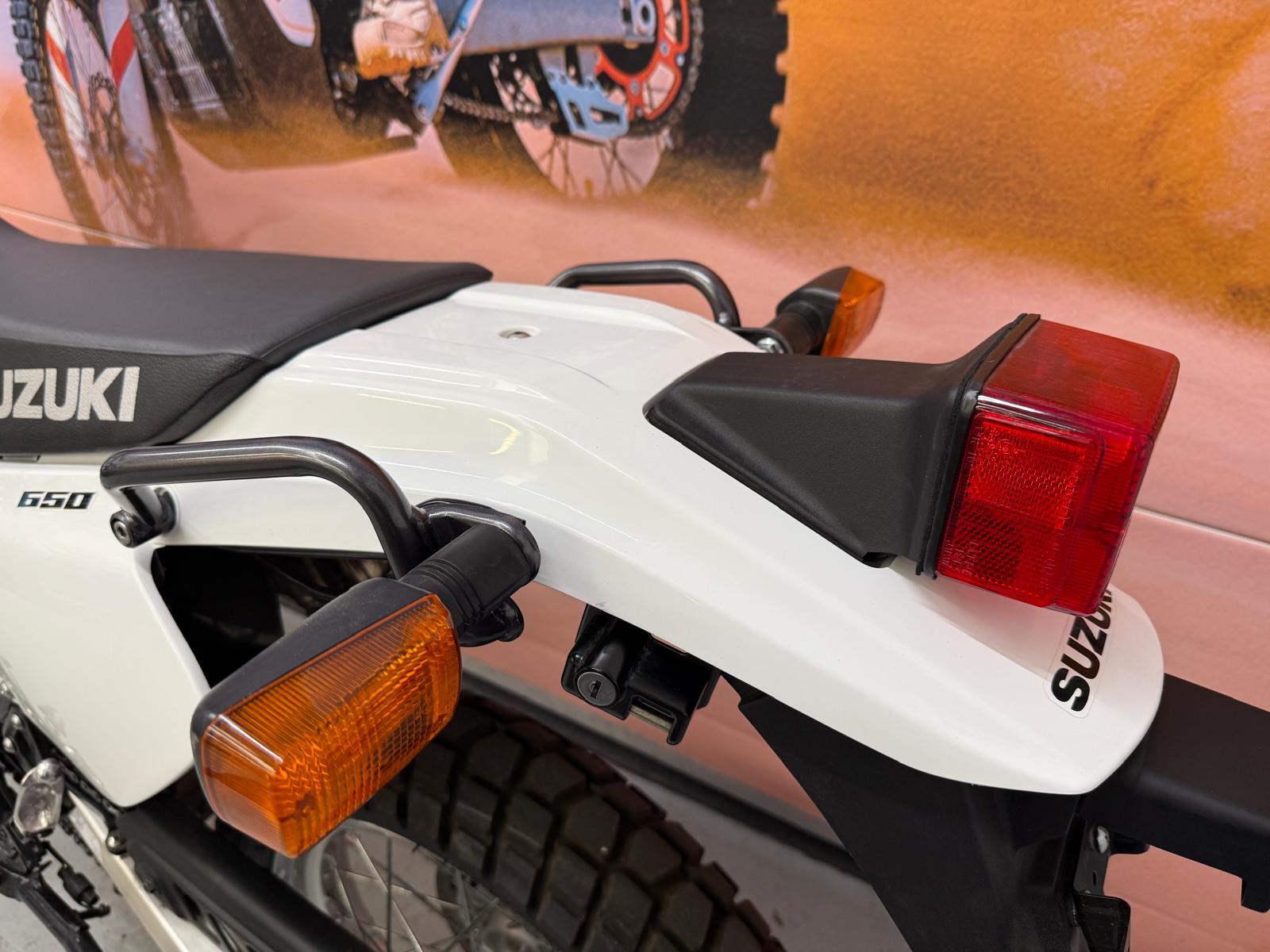 DR 650 Dual Sport (644cc) 2025