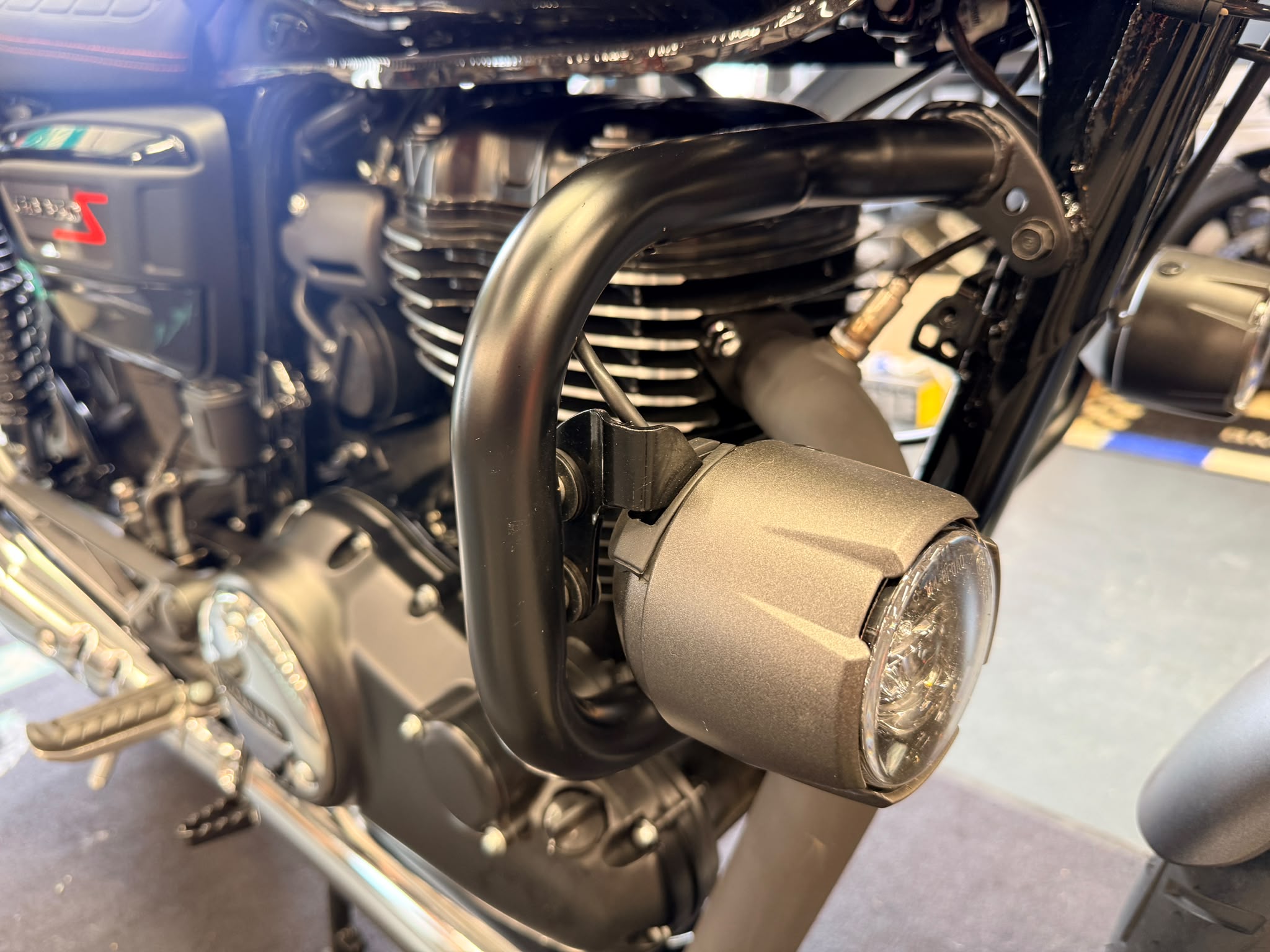 GB350s (348cc) 2026