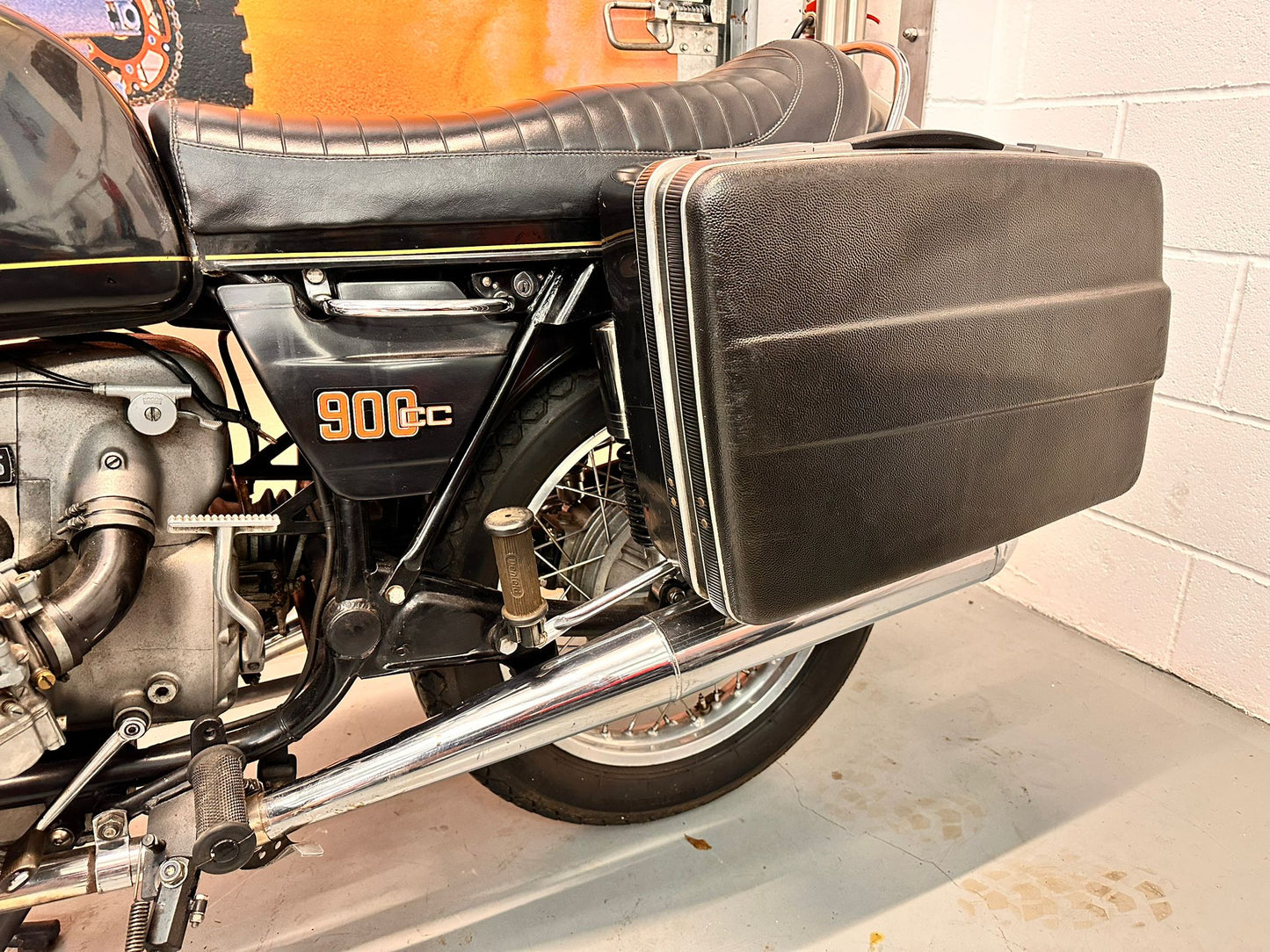 R90S (898cc) 1975