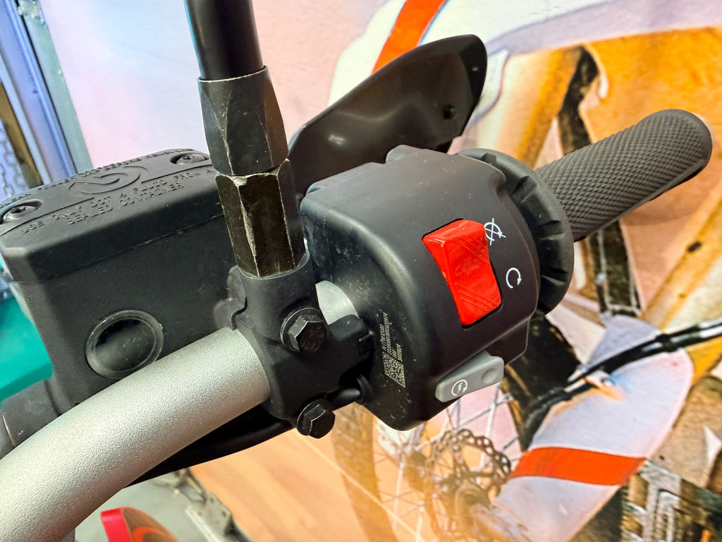 ES 700 Enduro (692cc) 2025