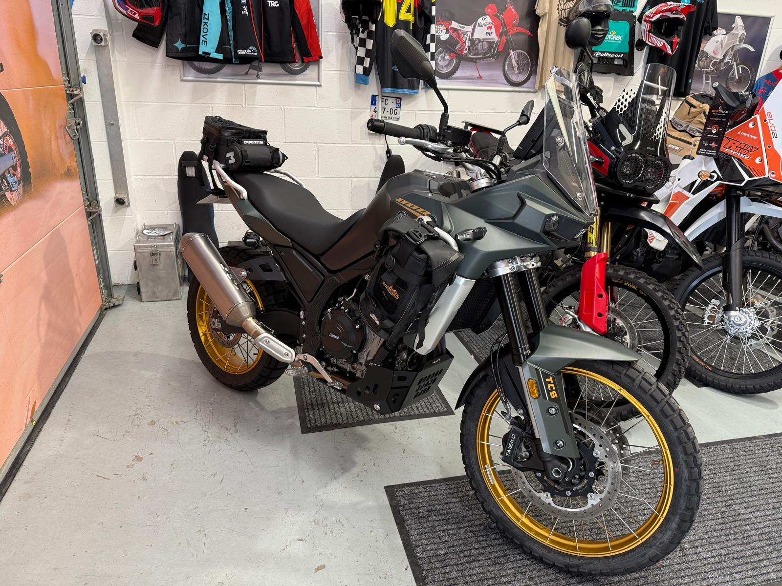 800X Adventure (799cc) 2024