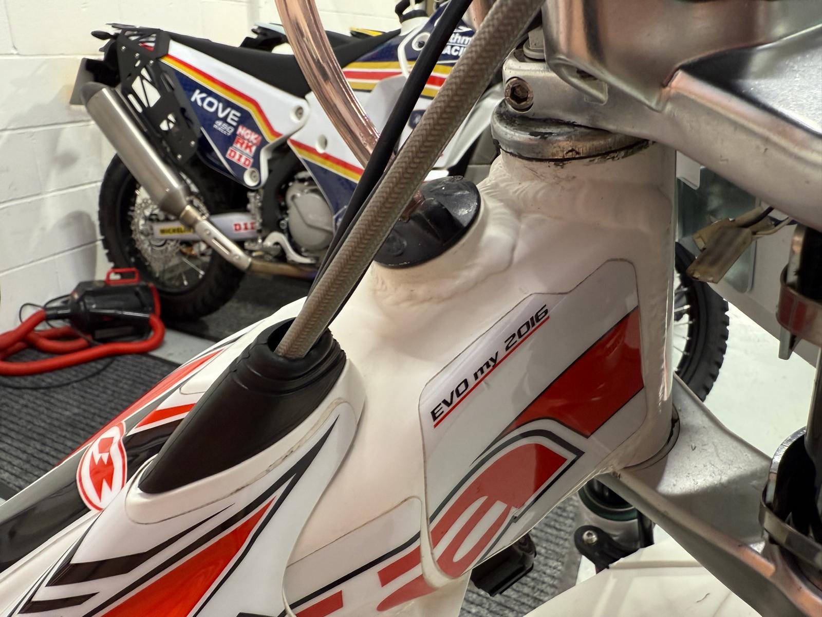 Evo 300 (299cc) 2015