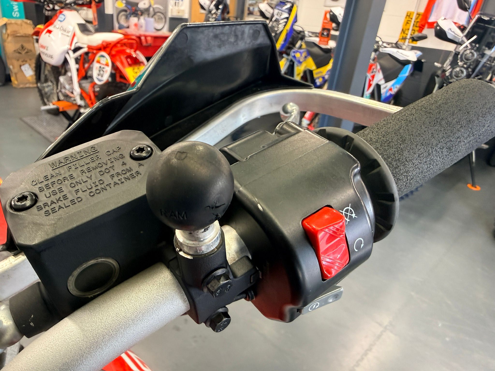 ES 700 Enduro (692cc) 2022