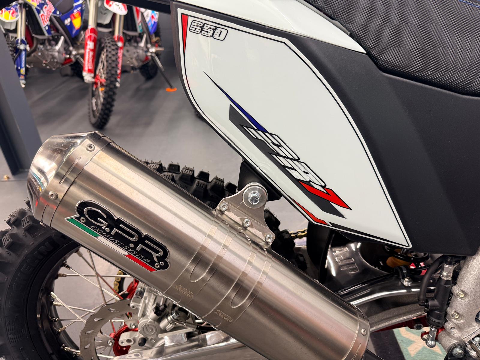 PR7 Adventure (650cc) NEW