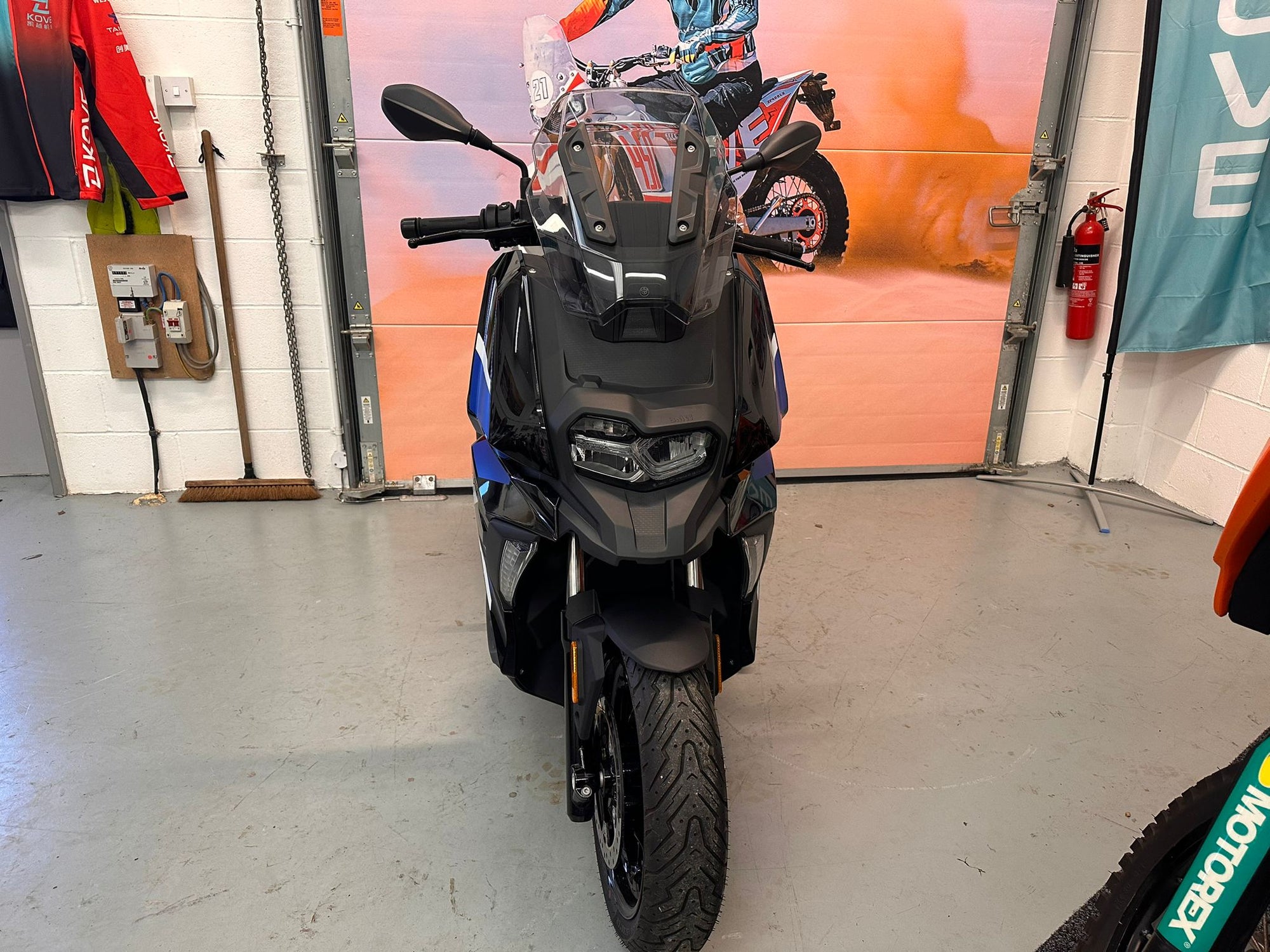 C400 X SE (350cc) 2021